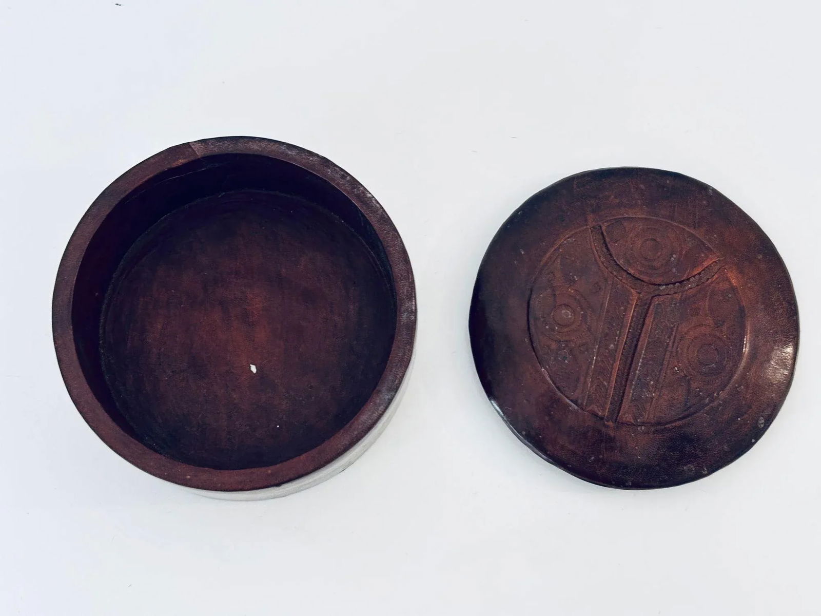 Vintage Round Ethnic Hand-Tooled Tuareg Leather Box African Folk Art Mauritania - 6