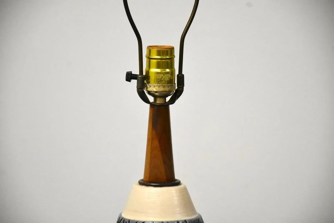 Mid Century Modern Walnut Table Lamp - 5