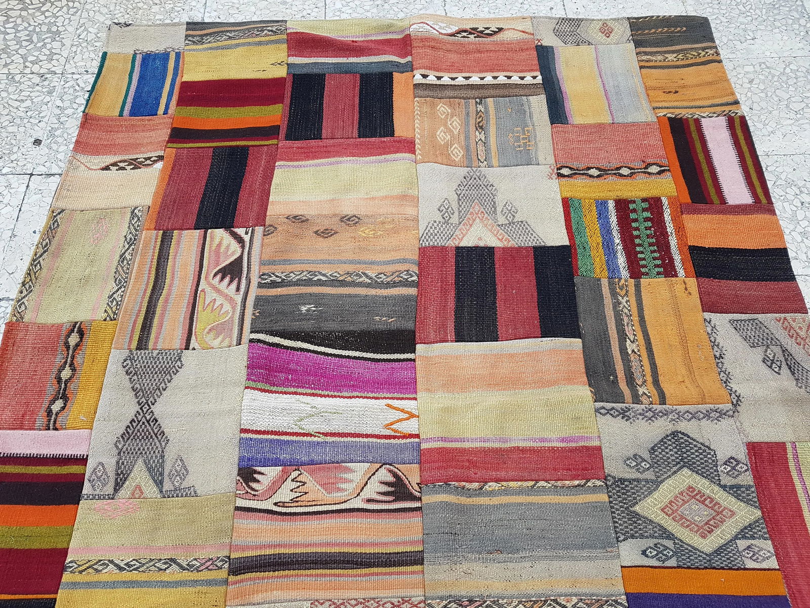 Turkish Kilim Rug - Patchwork Design 4'10" X 6'6" - 8