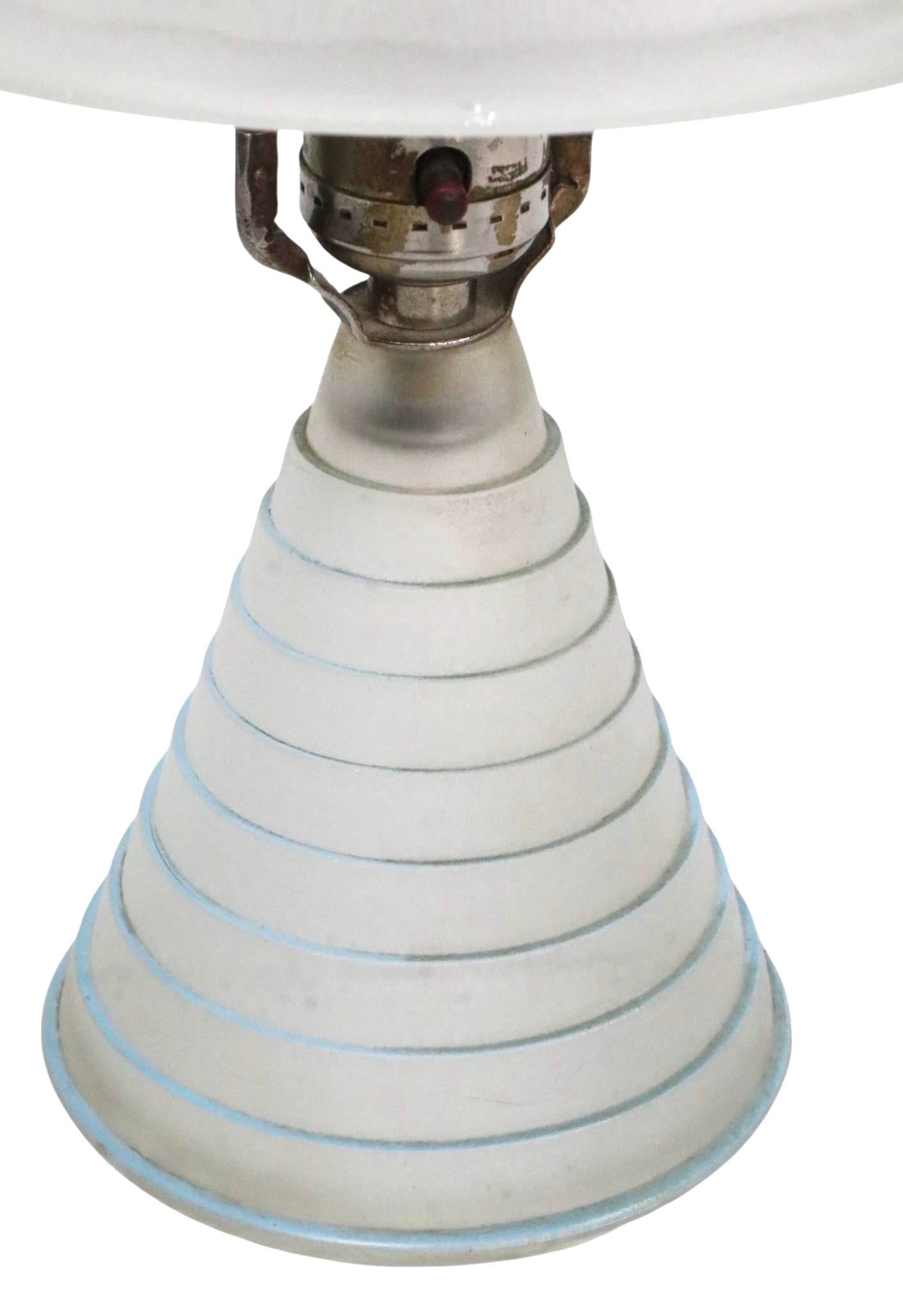 Art Deco Stepped Glass Skyscraper Lamp C. 1930's - 9