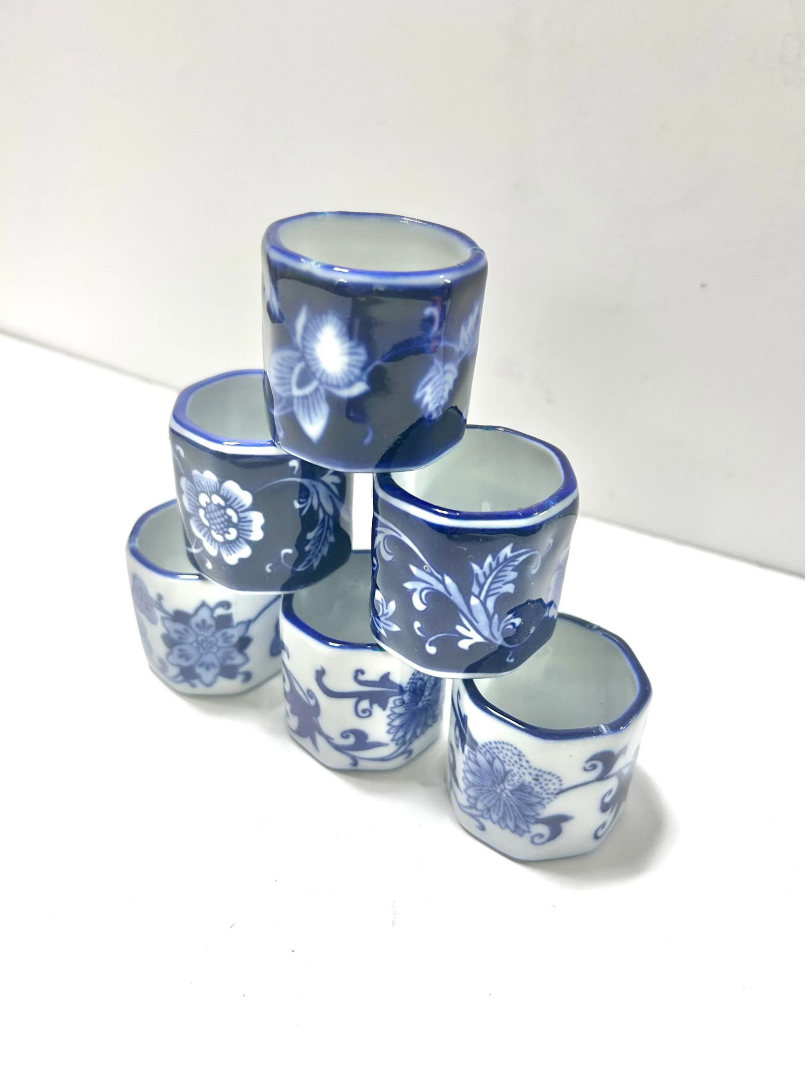 Vintage Chinoiserie Blue & White Porcelain Napkin Rings With Floral Pattern- Set of 4 - 2