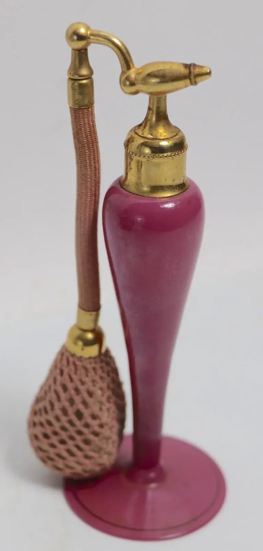 Dusky Rose Pink Art Deco Perfume Atomizer by De Vilbiss - 6