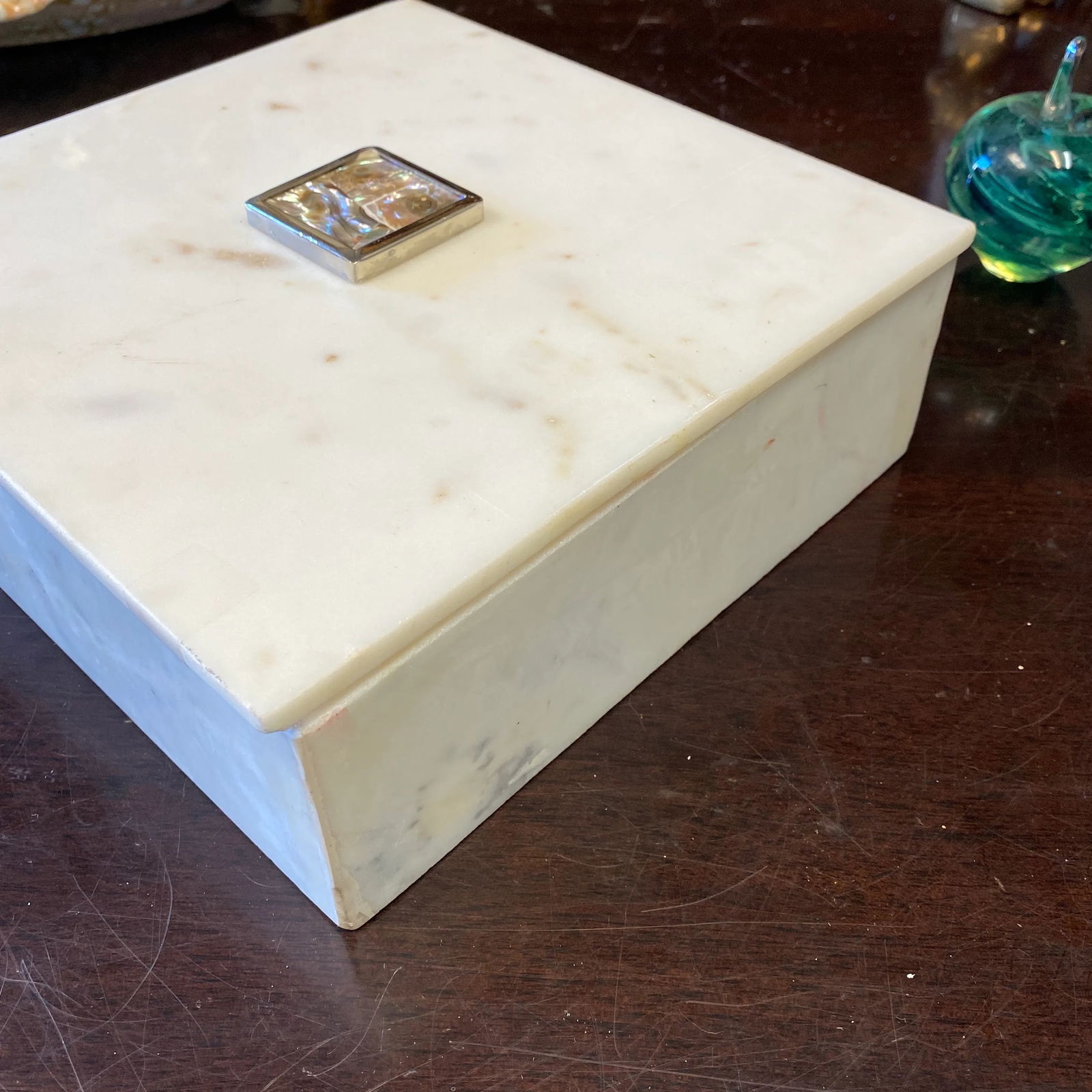 1990s Large Heavy Marble Box With Mother of Pearl Details - 6
