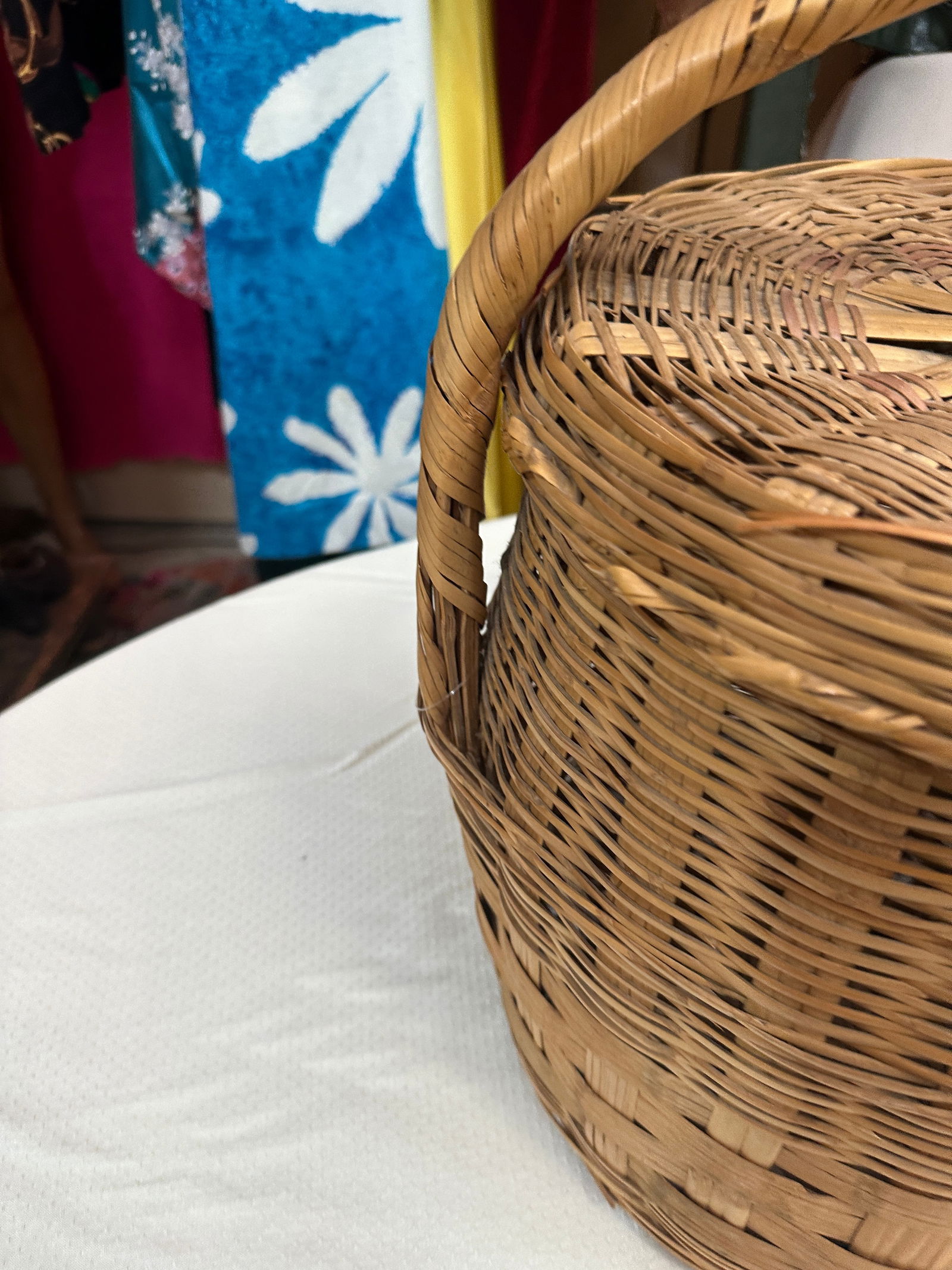 1970s Handmade Vintage Large Wicker Basket With Matching Lid - 3
