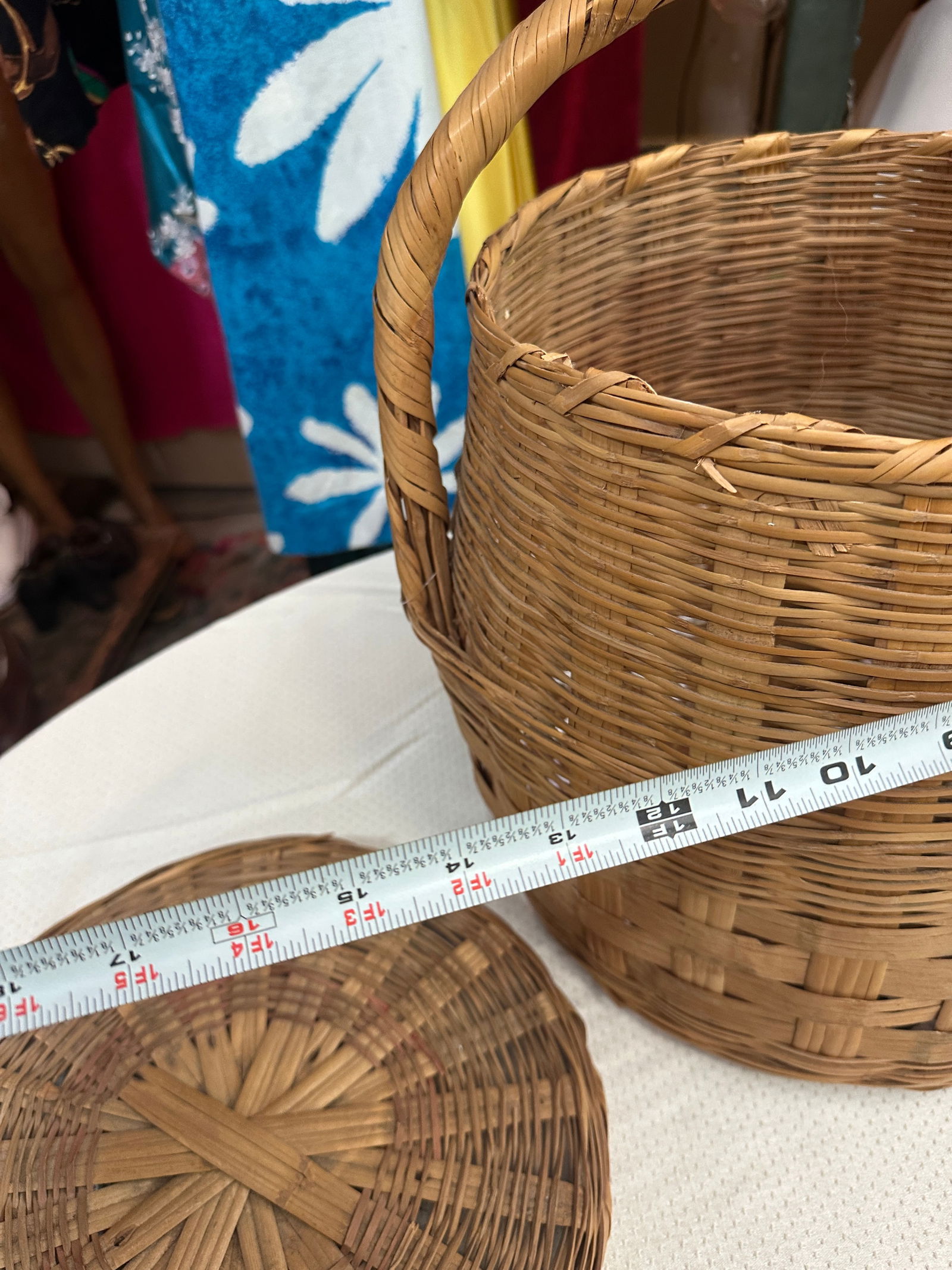 1970s Handmade Vintage Large Wicker Basket With Matching Lid - 9