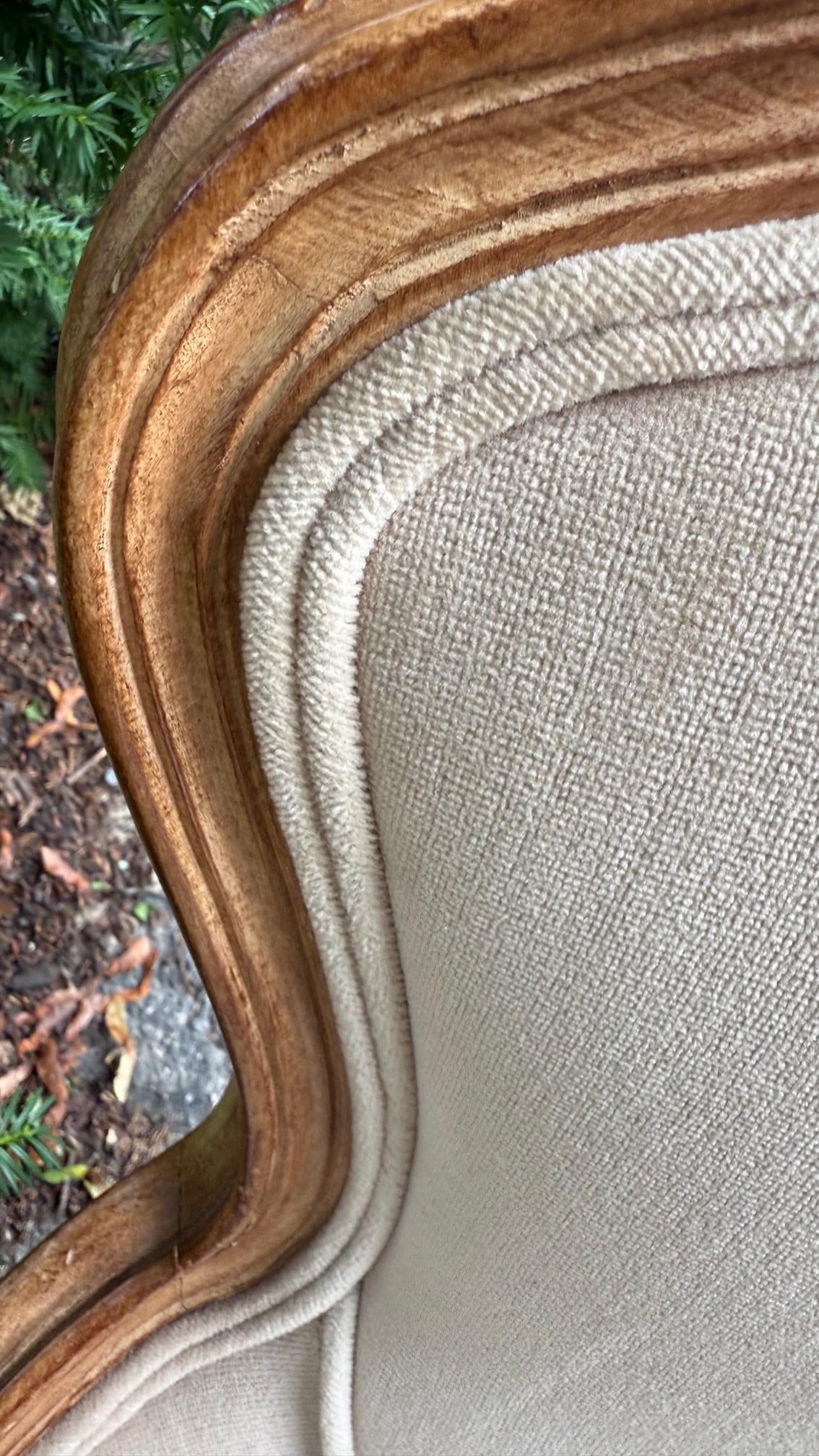 Pair of 1980s Meyer Gunther Martini French Provincial Louis XV Style Bergère Chairs in Beige - 10