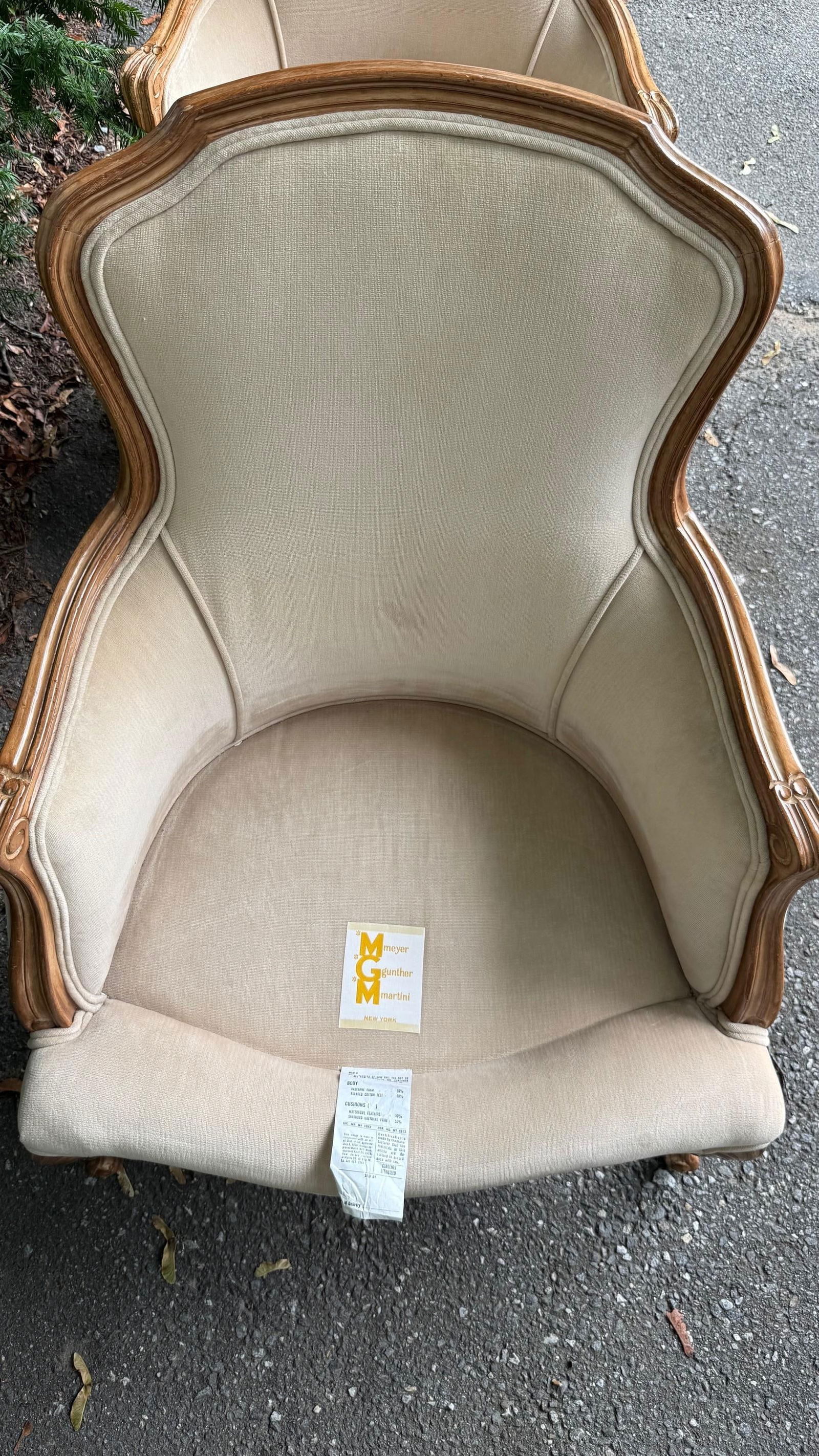 Pair of 1980s Meyer Gunther Martini French Provincial Louis XV Style Bergère Chairs in Beige - 12