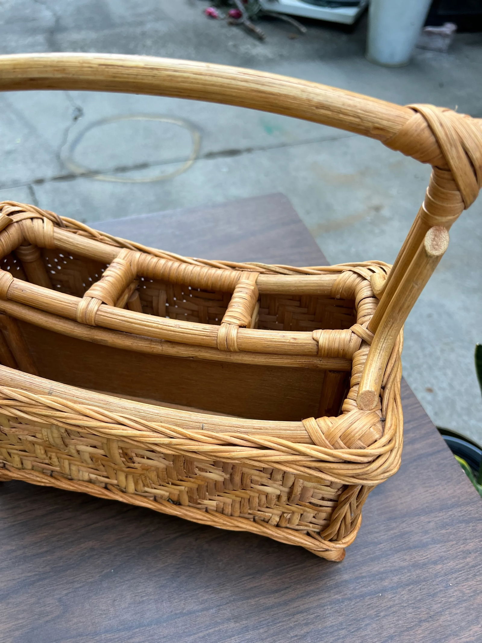 1970s Hand Woven Wicker and Bamboo Desk Organizing Basket - 4