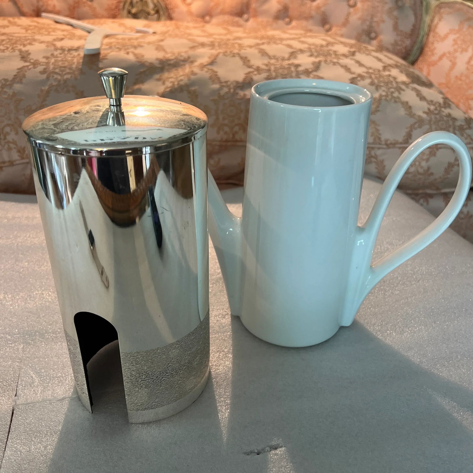 1970s Ceramic Tea Pot With Silver Felted Cover and Lid - 6