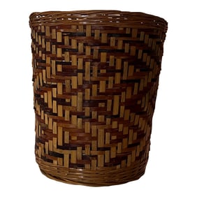 1970s Vintage Hand Woven Basket in Zig-Zag Pattern