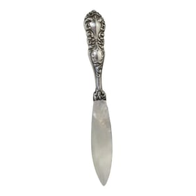 Sterling Silver and Mother of Pearl Pate Knife 1910