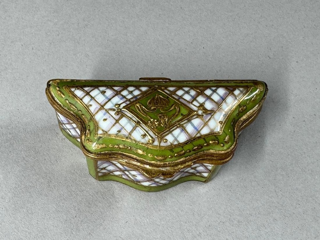 Ca 1860 French Sèvres Neoclassical Green Gold Porcelain Box - 6