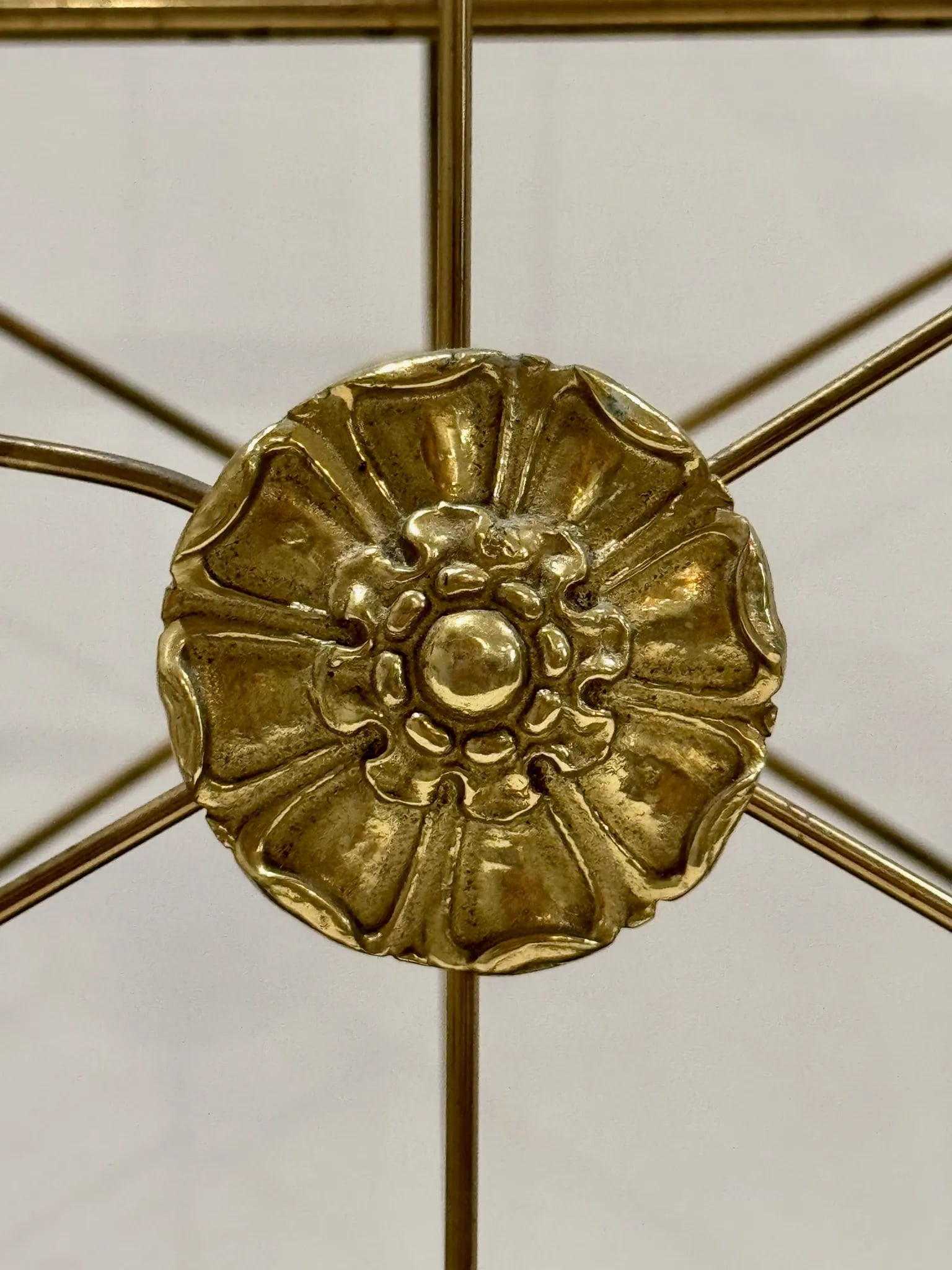 Vintage Glo-Mar Brass and Ebonized Wood Regency Magazine Rack - 2