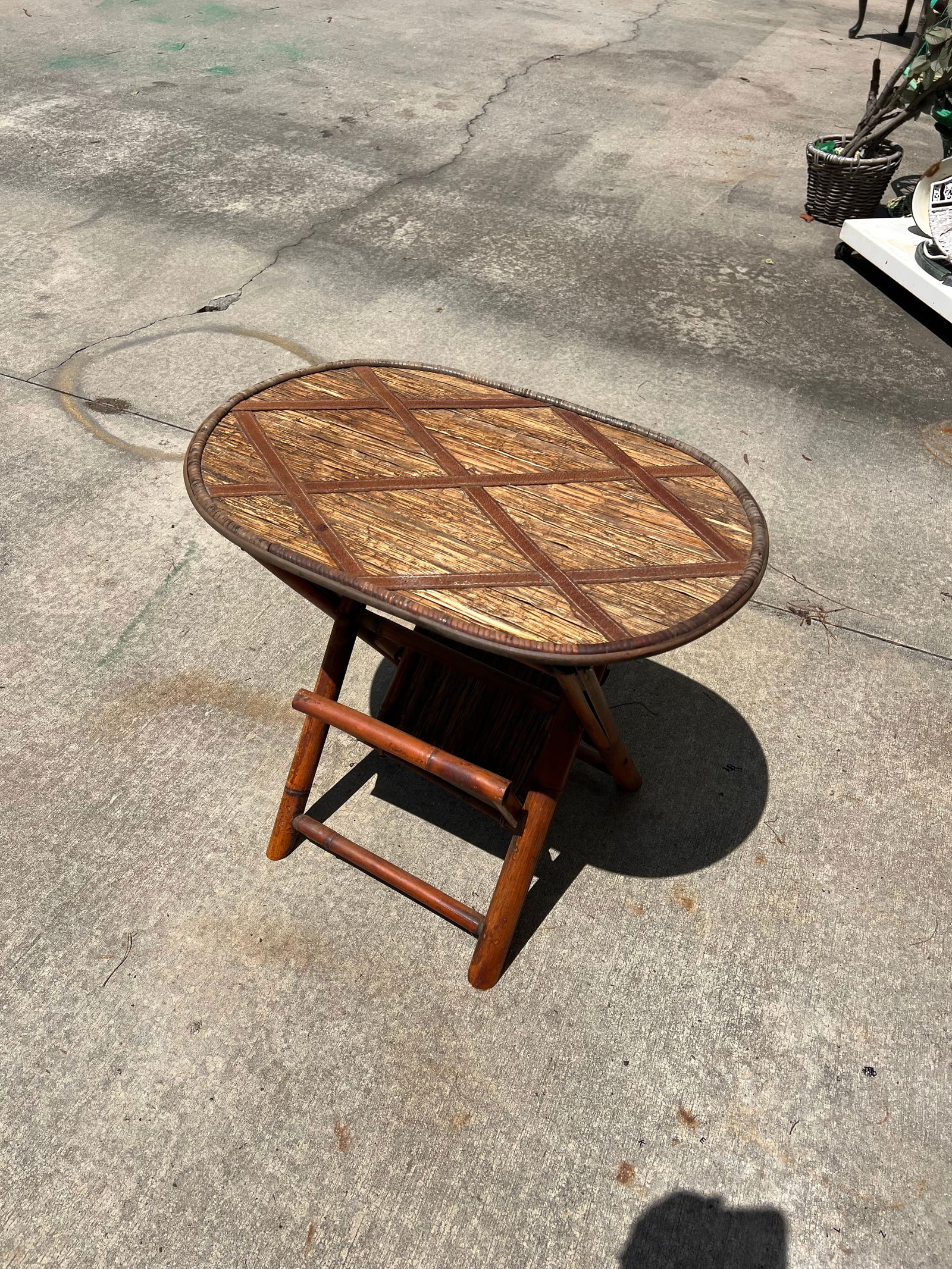 1970s Small Oval Wicker and Wooden Fold Up Side Table - 2