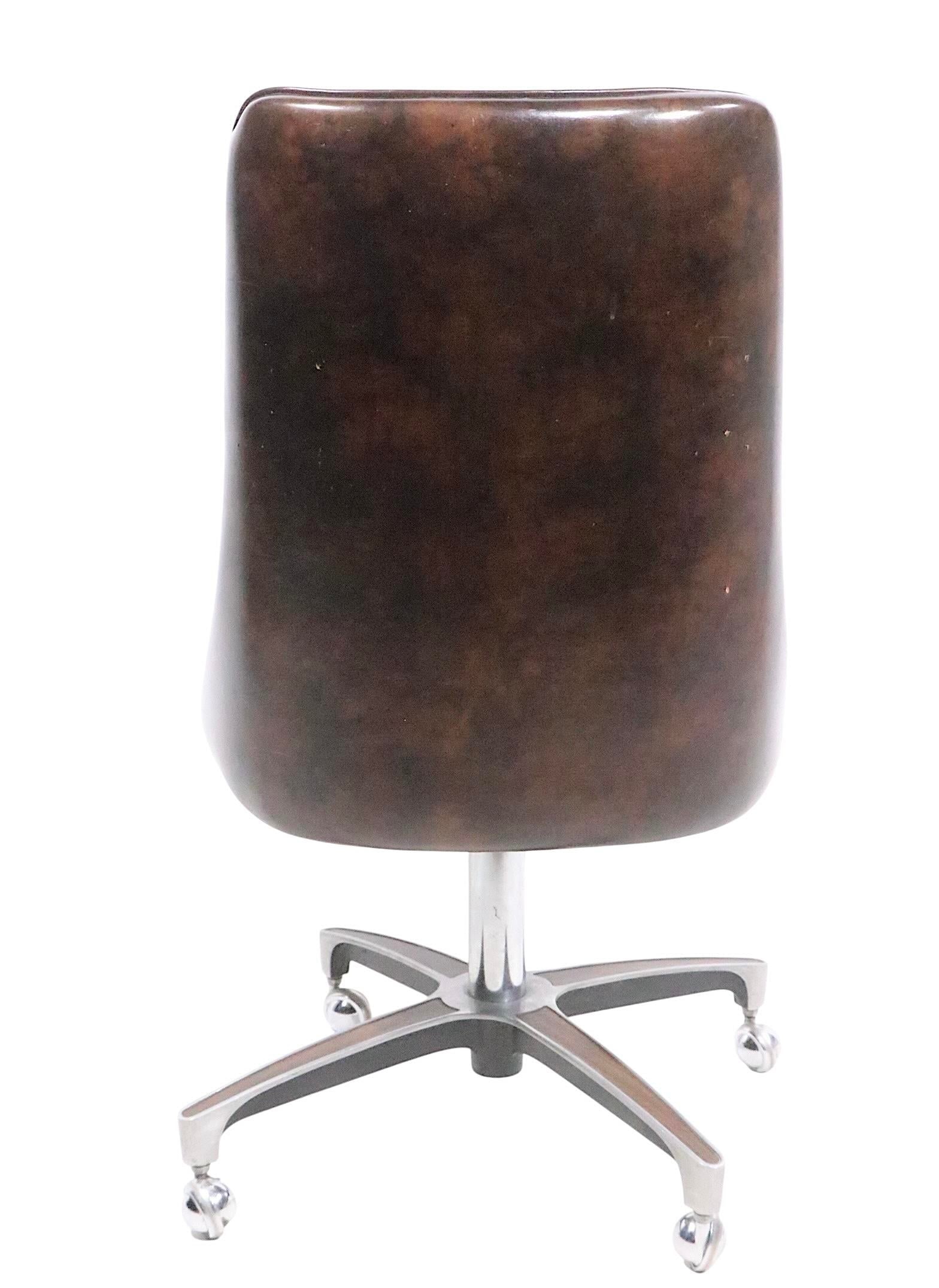 Mod Mid Century Space Age Swivel Chair by Chromcraft, Circa 1970's - 11