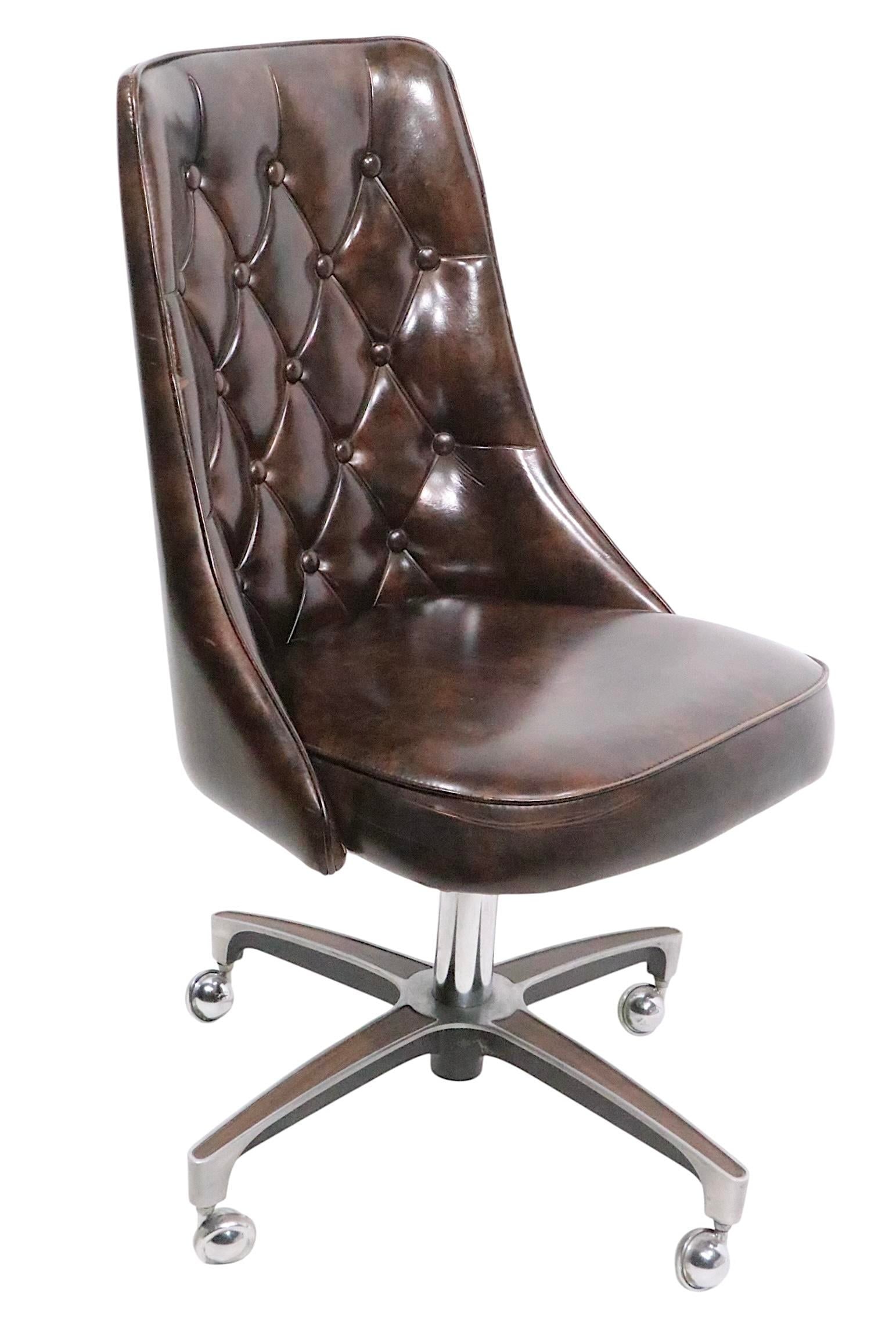 Mod Mid Century Space Age Swivel Chair by Chromcraft, Circa 1970's - 2