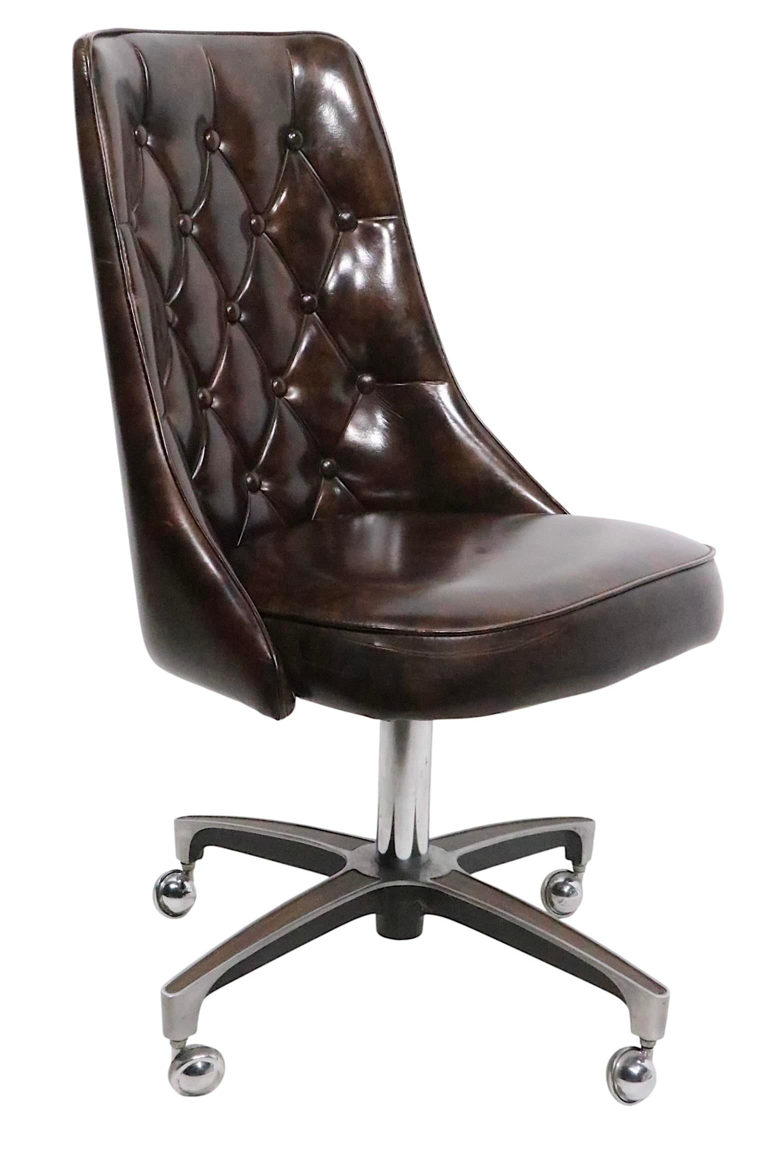 Mod Mid Century Space Age Swivel Chair by Chromcraft, Circa 1970's - 3