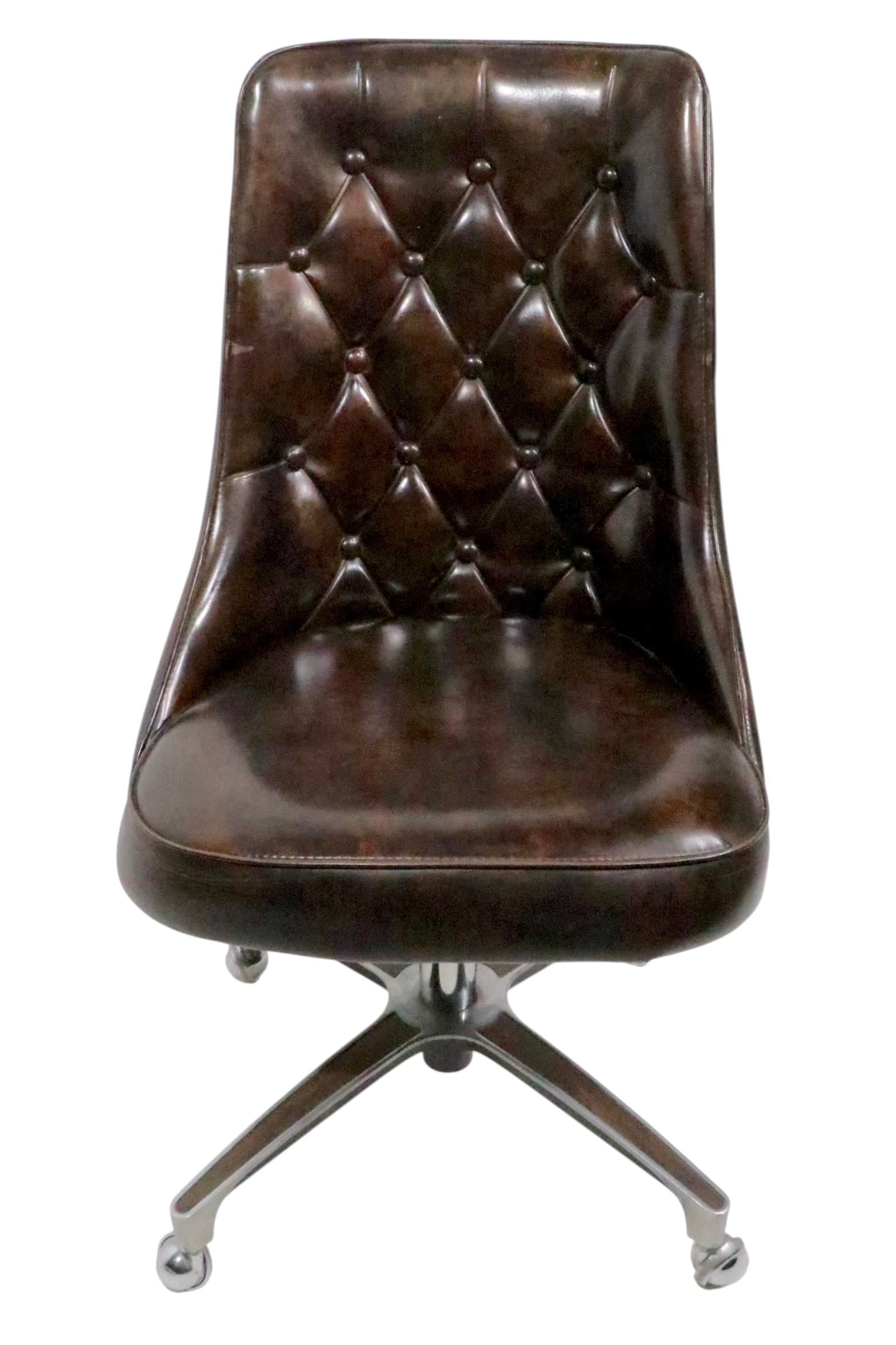 Mod Mid Century Space Age Swivel Chair by Chromcraft, Circa 1970's - 4