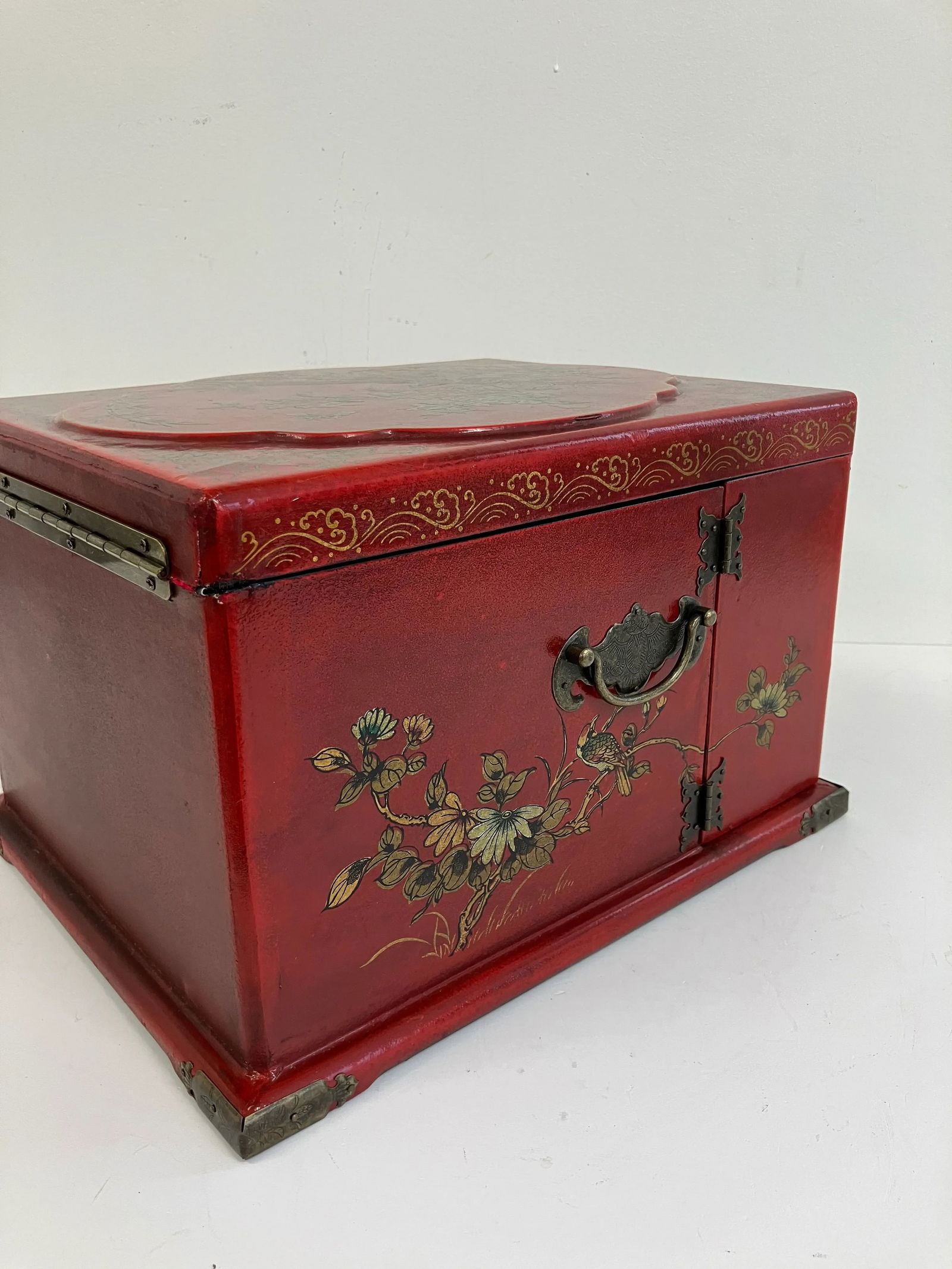 Vintage Red Chinese Scholar's Lacquer Storage Box with Calligraphy Interior - 6