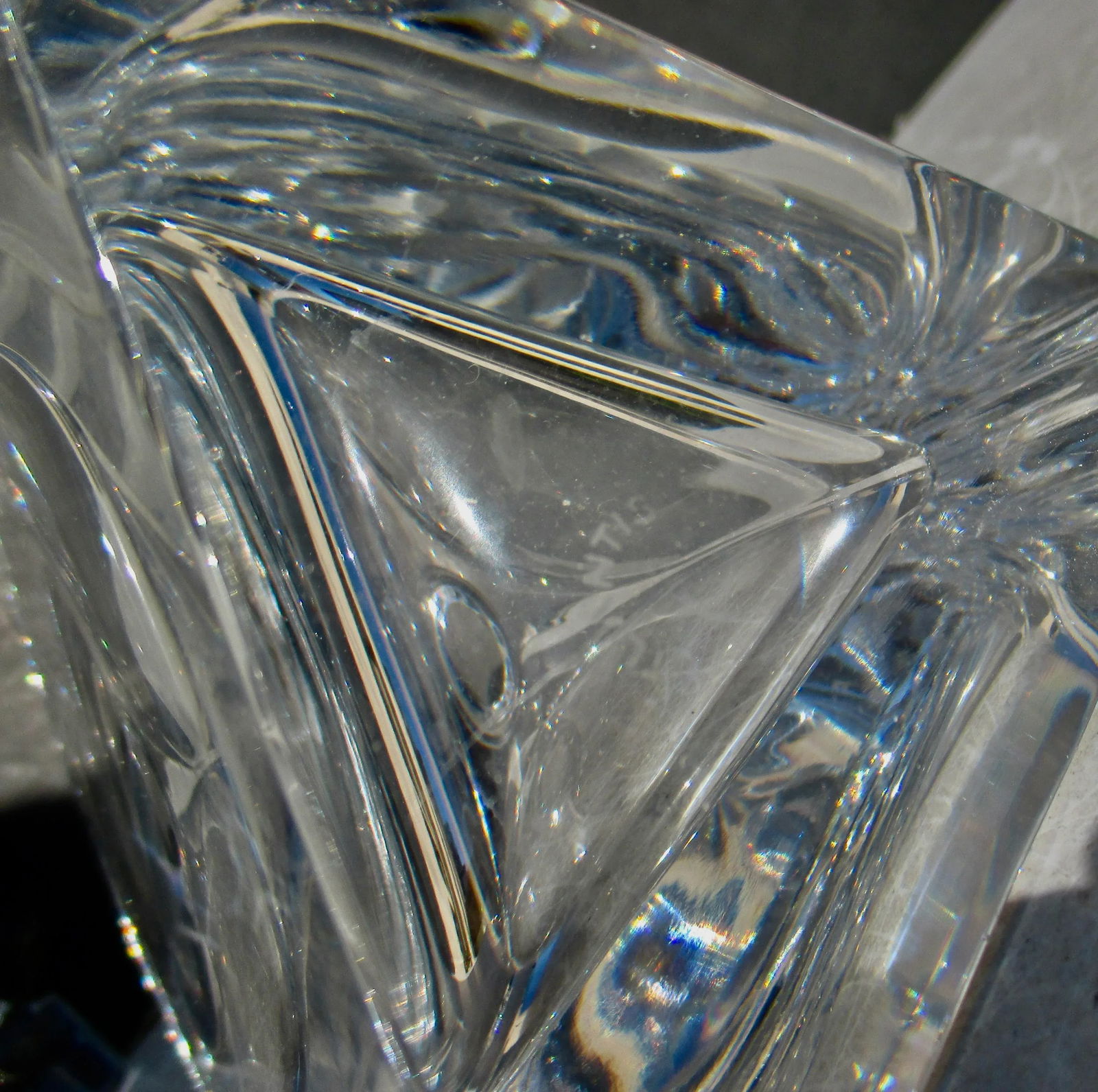 Atlantis Triangular Crystal Whisky Decanter - 8