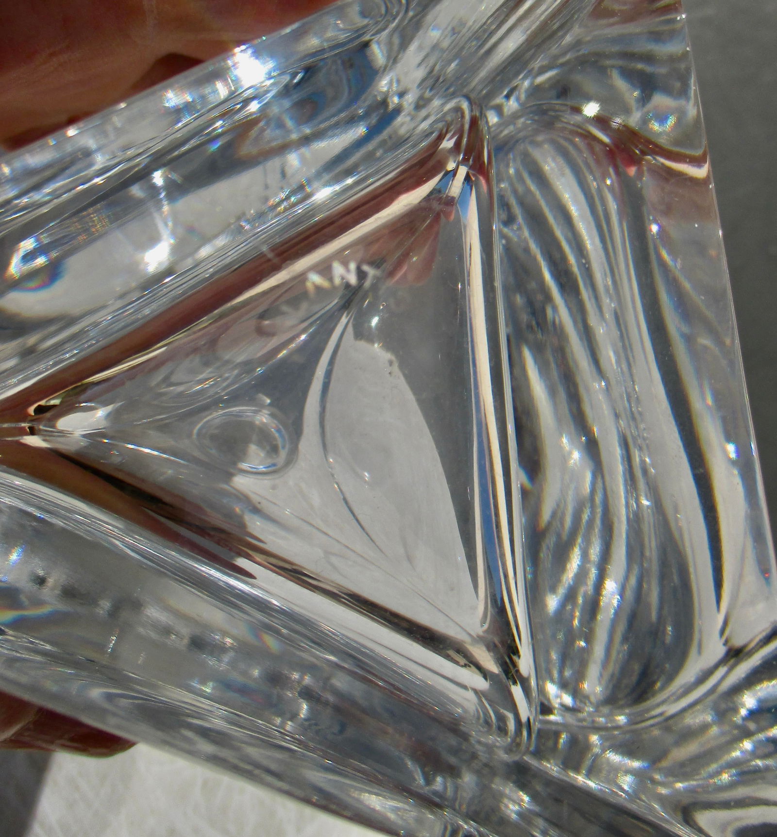 Atlantis Triangular Crystal Whisky Decanter - 9