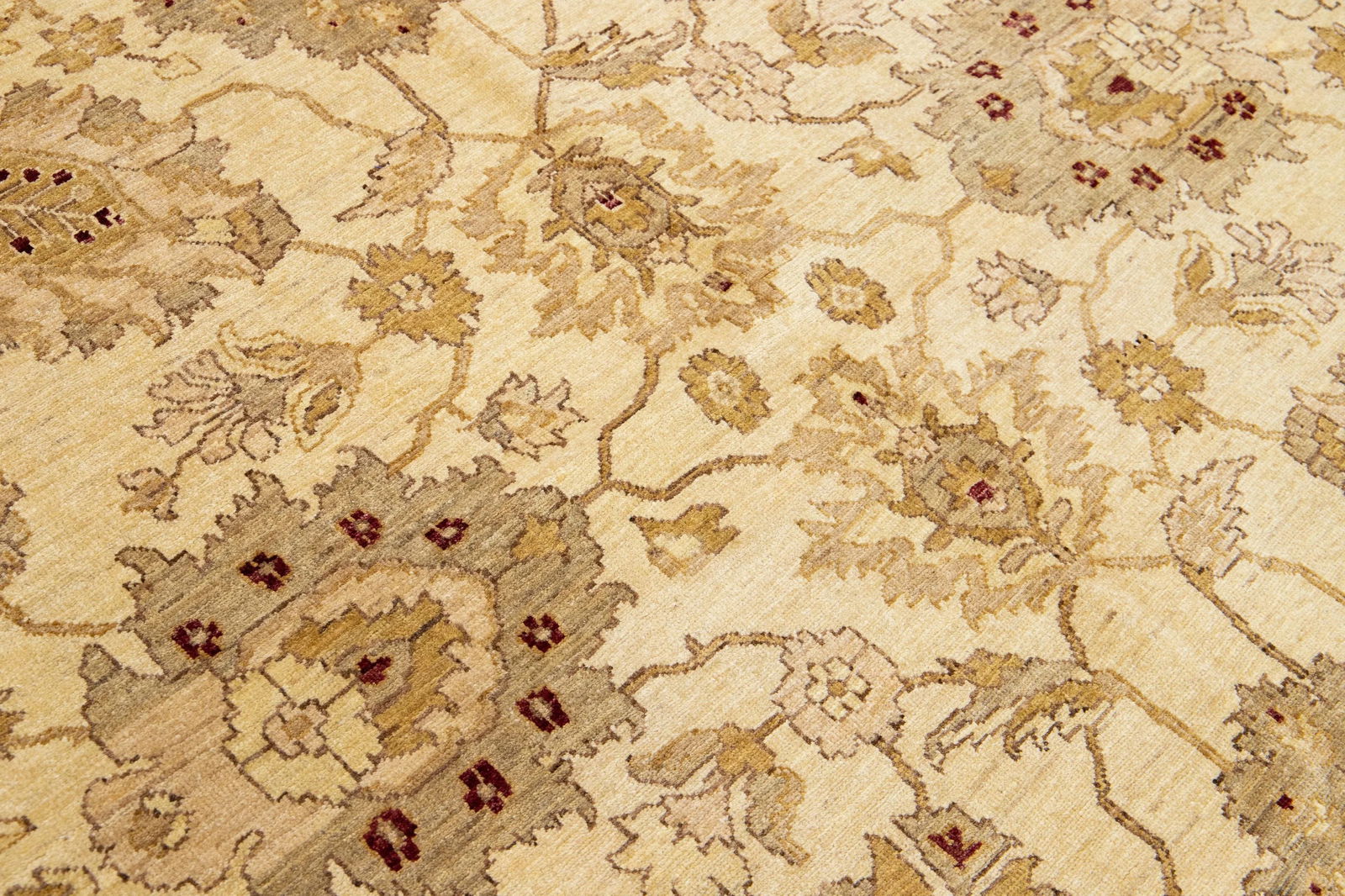 Floral Designed Modern Paki Peshawar Wool Rug Handmade in Beige - 10