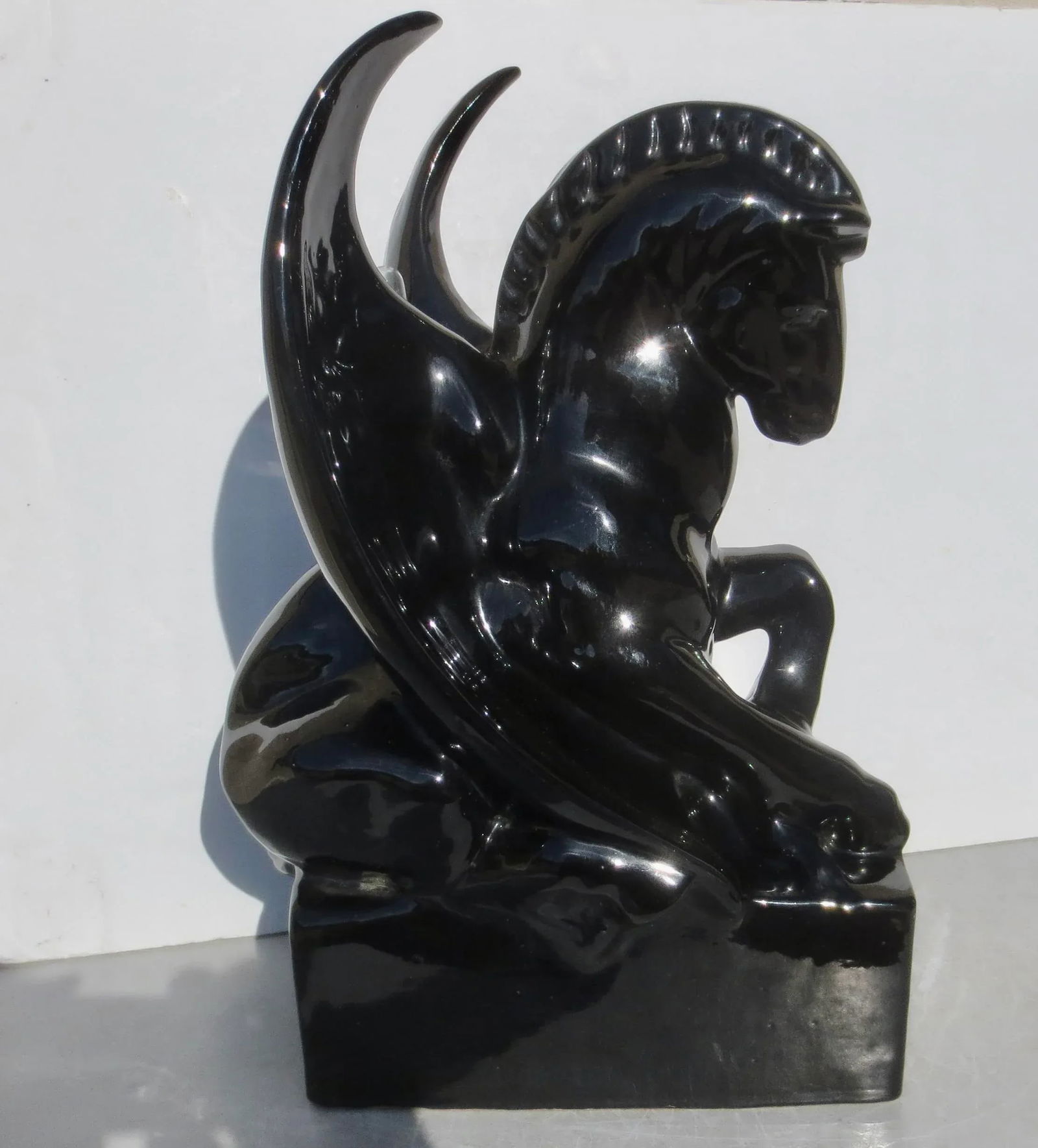 Vintage 70s Black Pegasus T v Lamp - 2