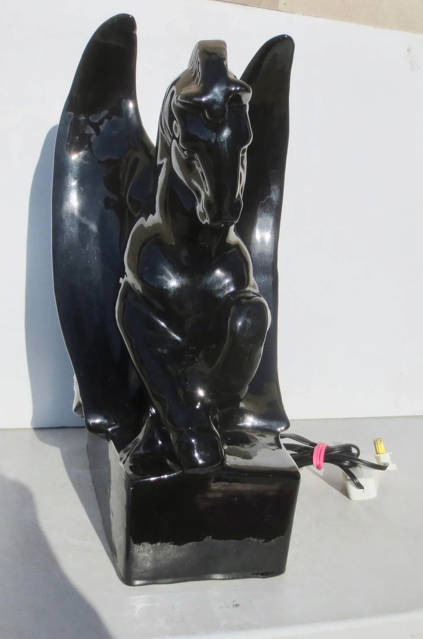 Vintage 70s Black Pegasus T v Lamp - 3