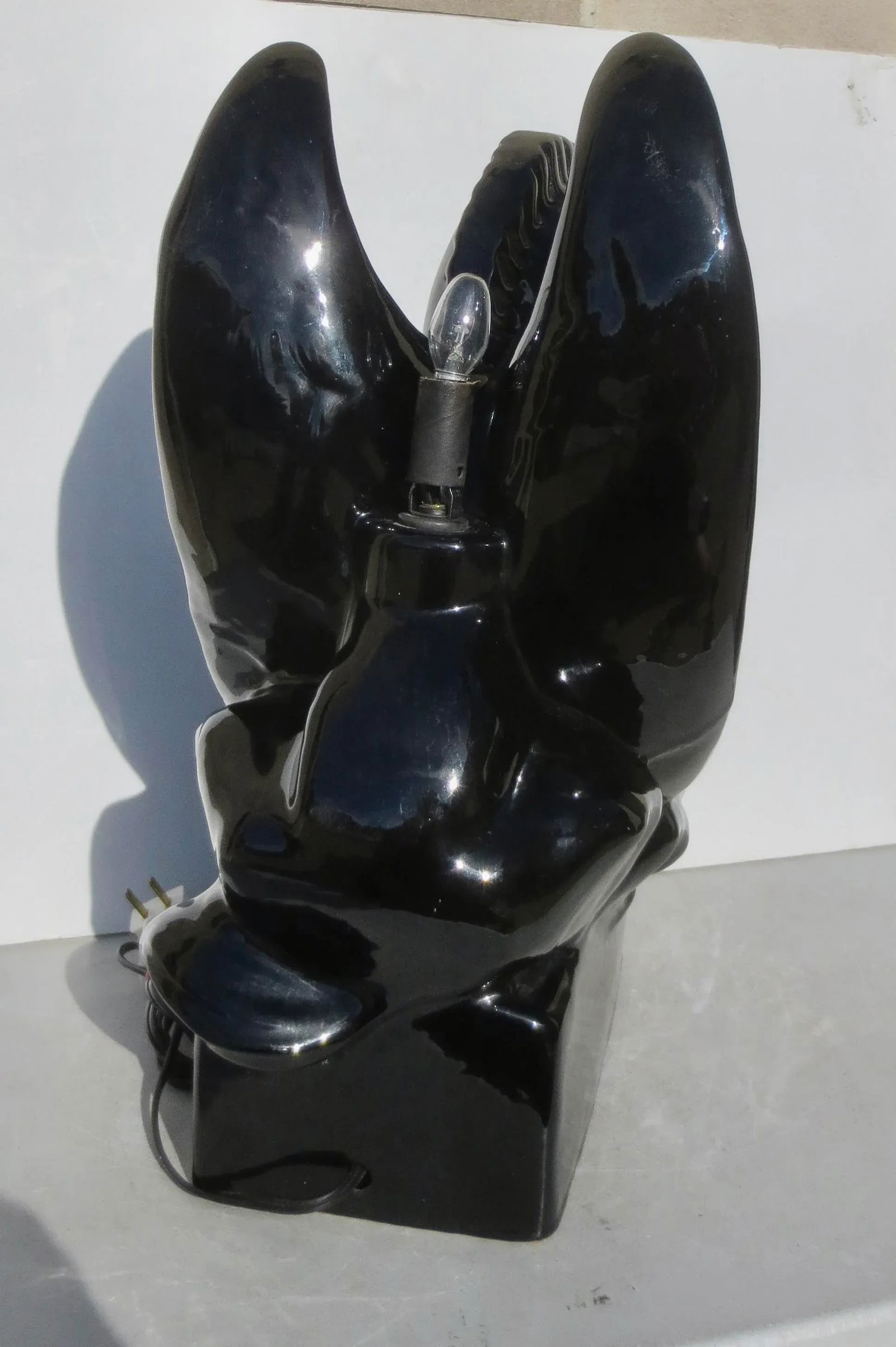 Vintage 70s Black Pegasus T v Lamp - 5