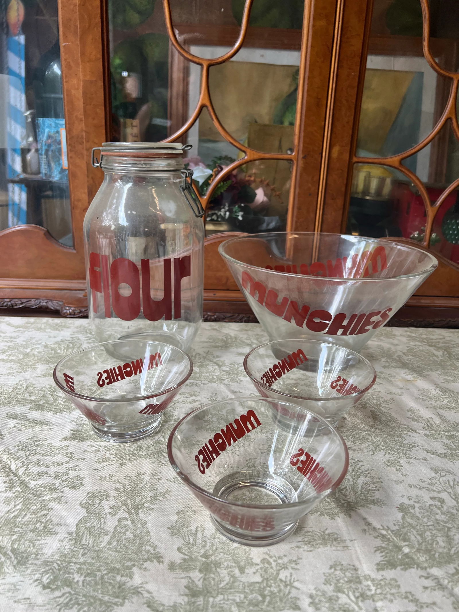 1970s Collection of Red Font Munchies Bowls and Flour Jar- Set of 5 - 5