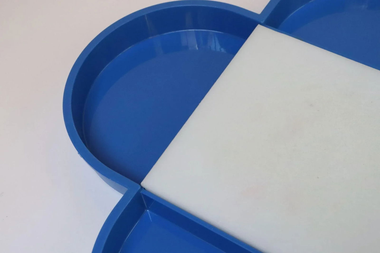 Vintage Blue Clover Divided Tray With Cutting Board by Gunnar Cyren for Dansk - 11