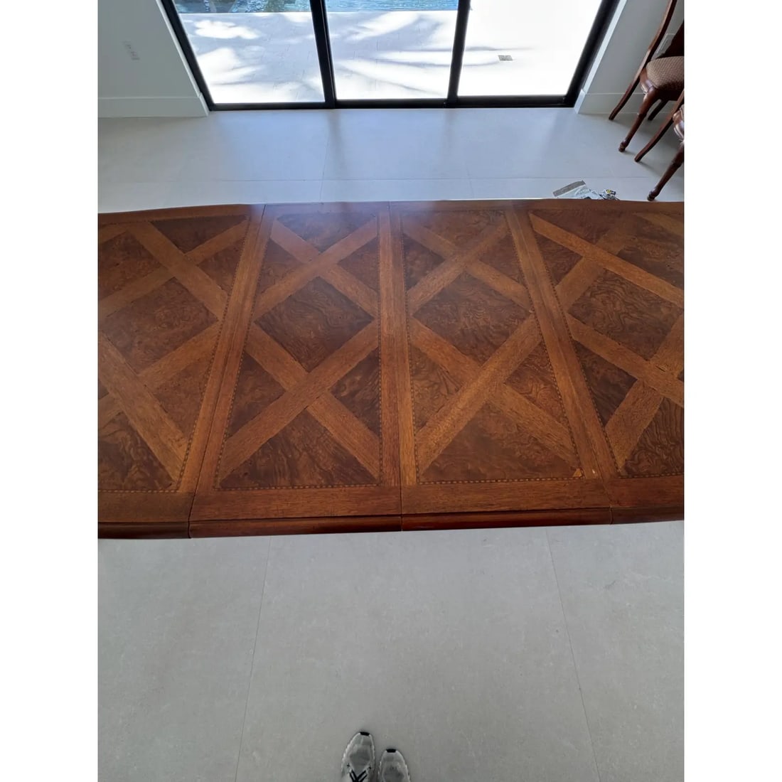 1990s Thomasville Burl Oak British Gentry Collection Dining Table With Two Extension Leaves (1 of 7)