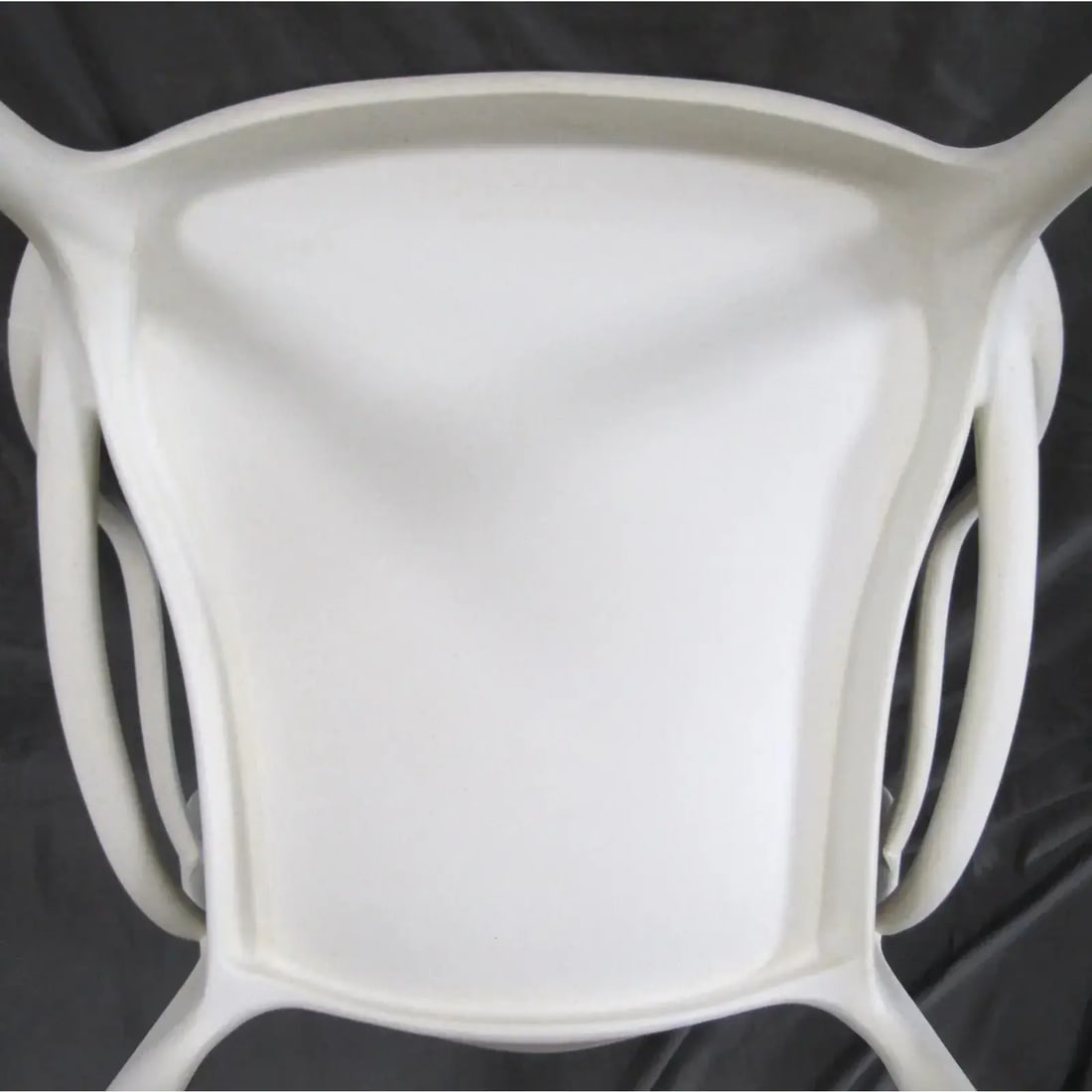 Mid-Century Modern White Technopolymer Chair Attributed to Philippe Starck for Kartell - 12