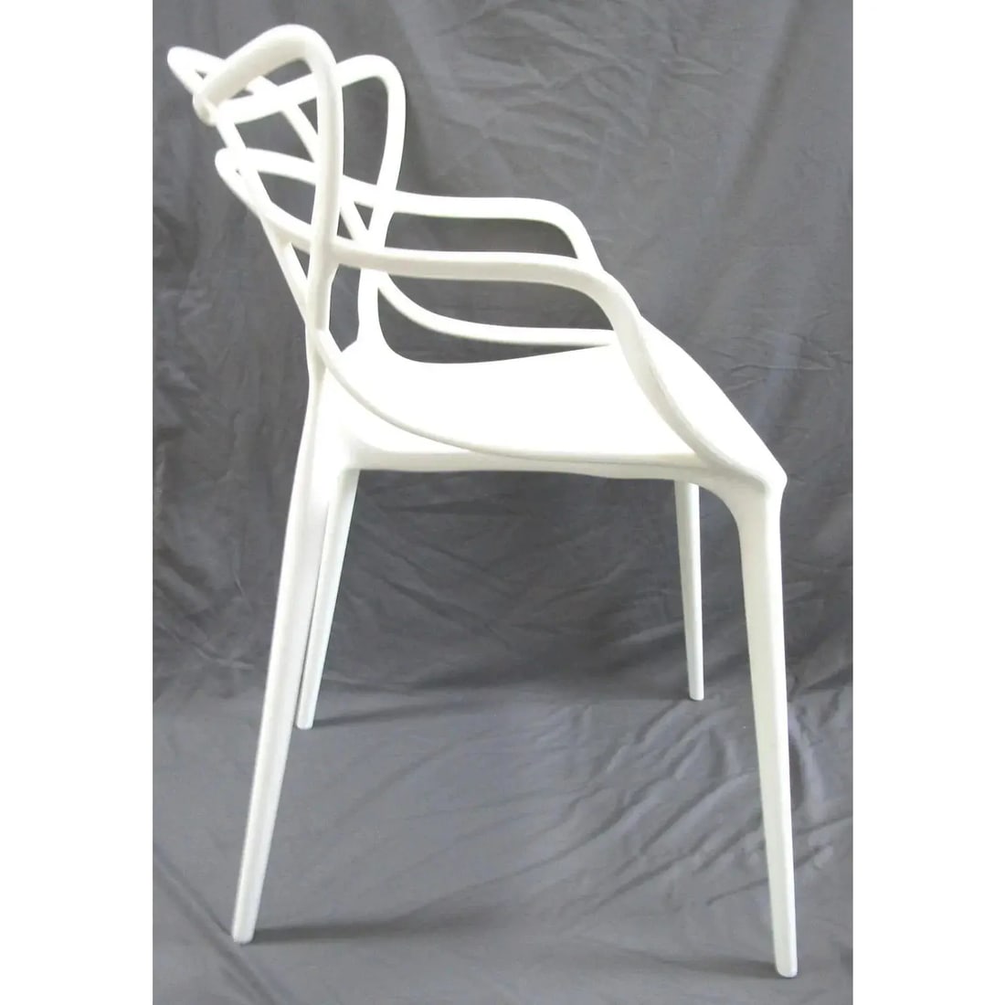 Mid-Century Modern White Technopolymer Chair Attributed to Philippe Starck for Kartell - 7