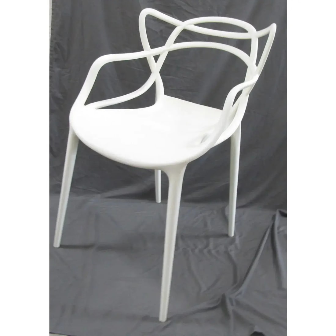 Mid-Century Modern White Technopolymer Chair Attributed to Philippe Starck for Kartell - 9