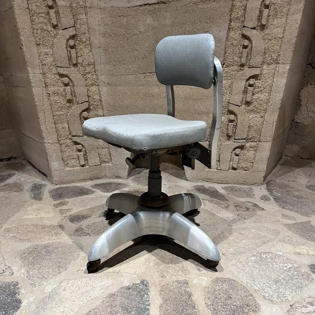 1950s Gio Ponti Goodform Silver Industrial Tanker Chair Swivel Office - 2