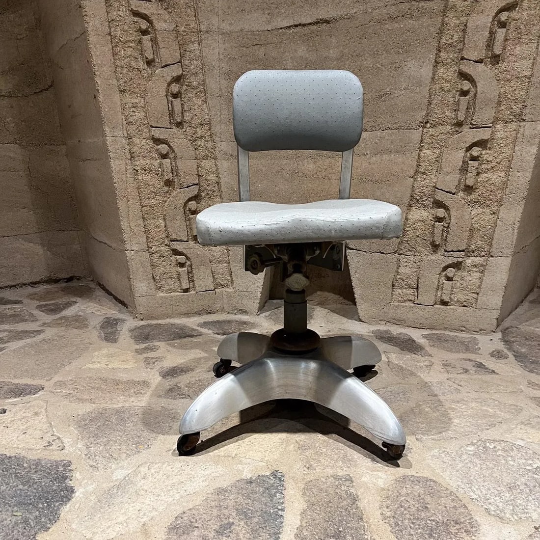 1950s Gio Ponti Goodform Silver Industrial Tanker Chair Swivel Office - 3