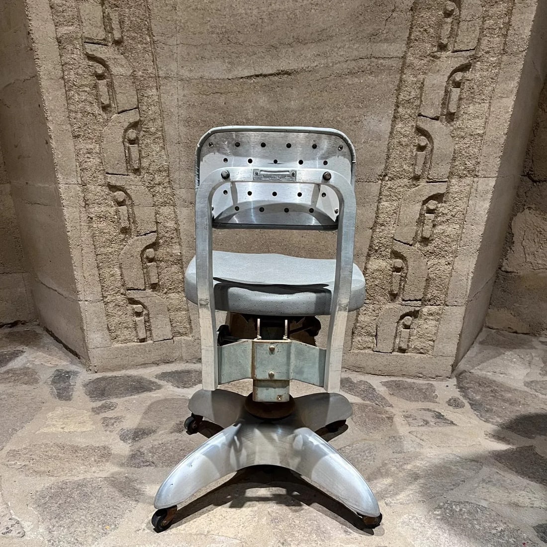 1950s Gio Ponti Goodform Silver Industrial Tanker Chair Swivel Office - 6