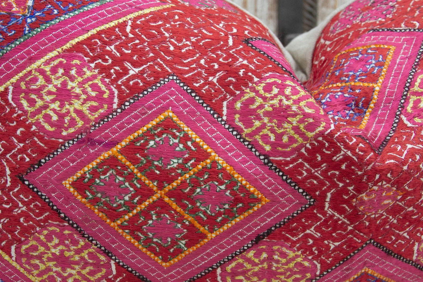 Antique Nami Sindh Silk Pillow - 5