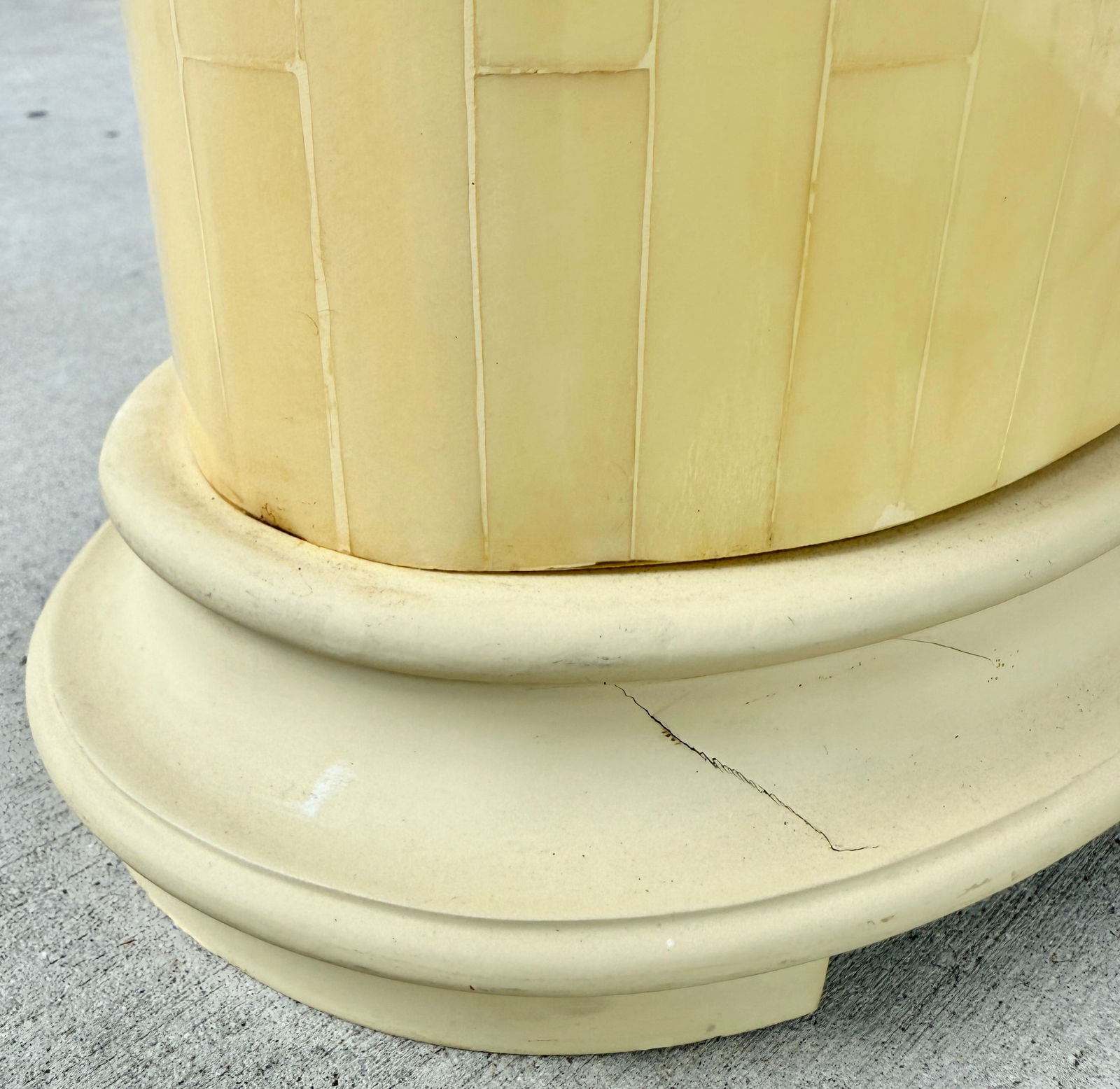 Tessellated Bone & Brass Oval Table Lamp - 8