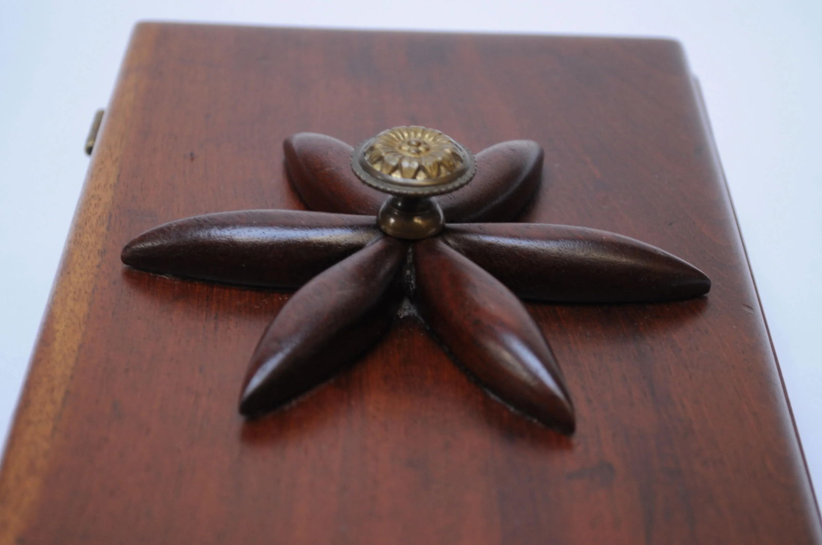 Late 19th Century Rosewood Jewelry Box / Keepsake Box With Flower Motif - 7