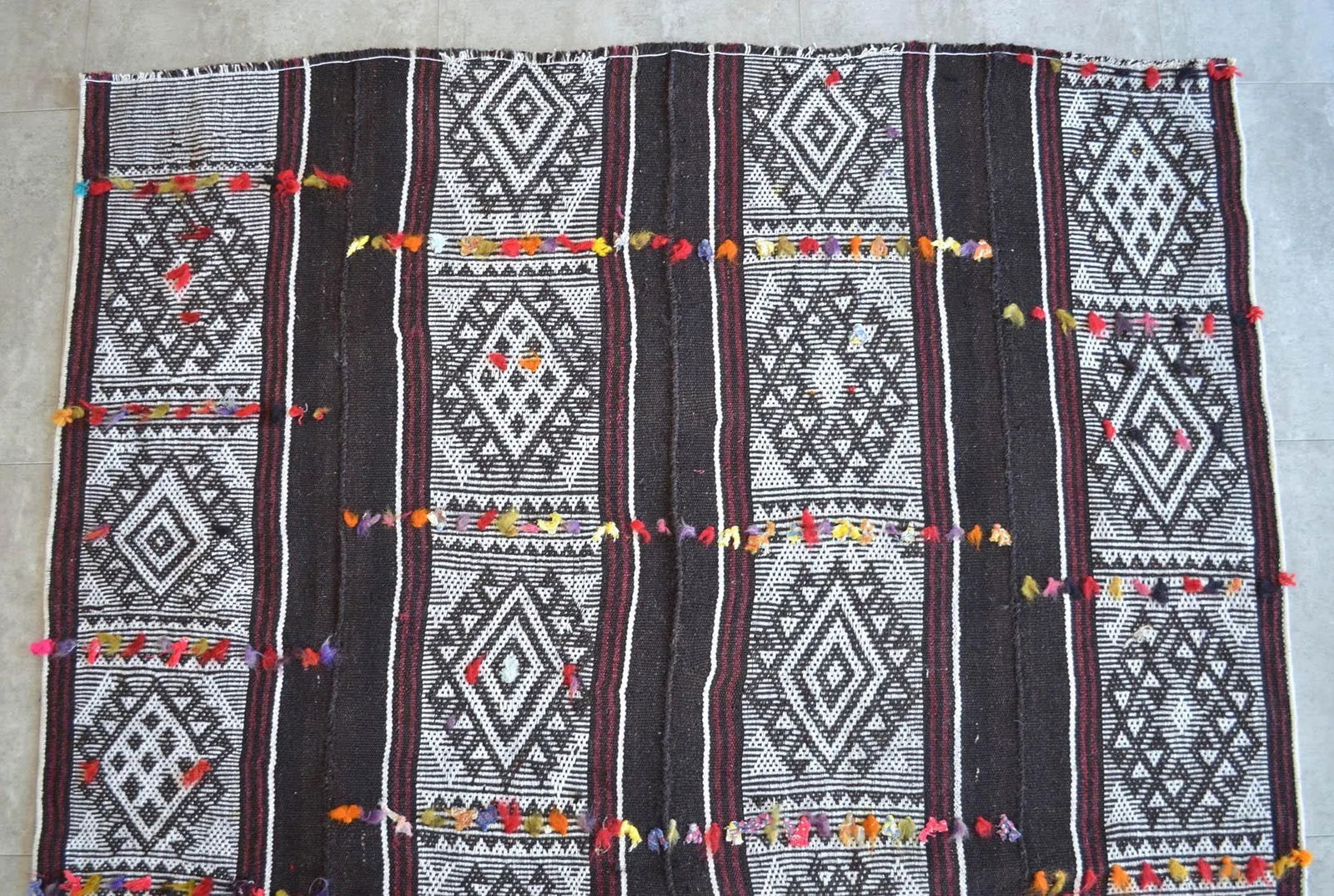 Vintage Primitive Kilim Hand-Woven Rug - 5'2" X 7' - 5