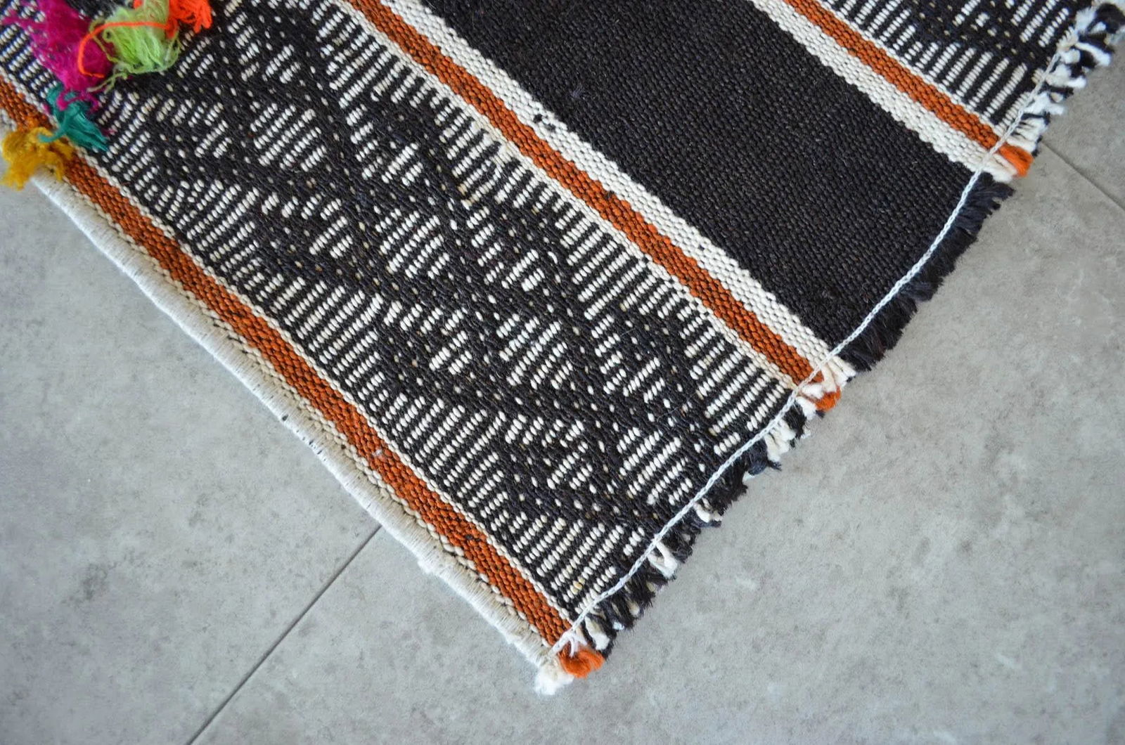 1970s Anatolian Rug Braided Hand Woven Kilim Minimal Rug - 5'7" X 7'2" - 7
