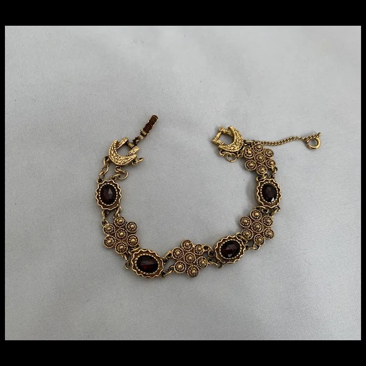 Early 20th Century Bohemian Garnet Bracelet - 10