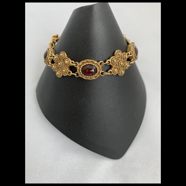 Early 20th Century Bohemian Garnet Bracelet - 2