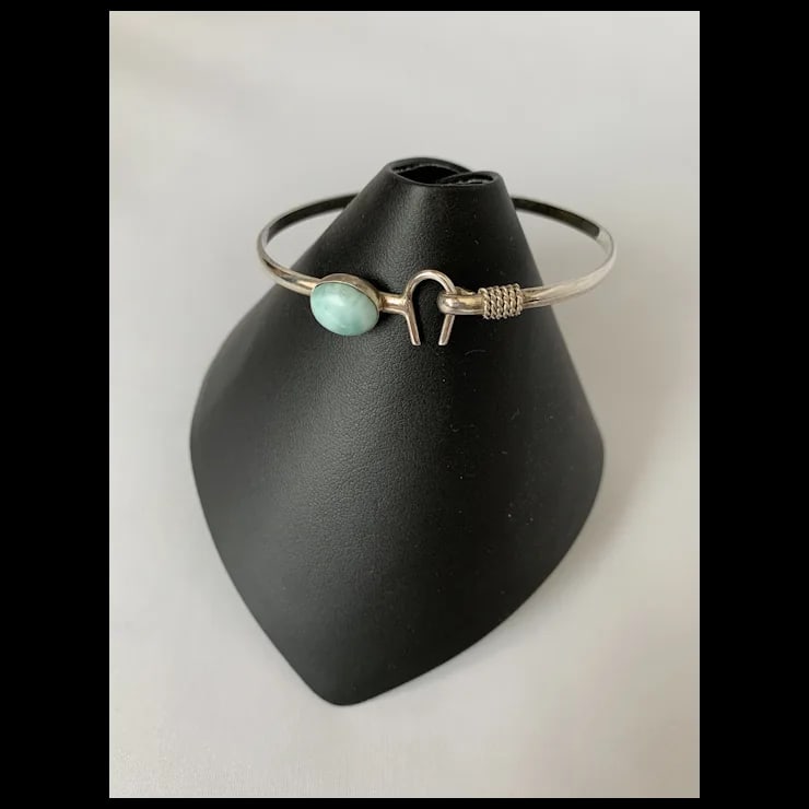 Late 20th Century Sterling and Larimar Hook Bangle - 8