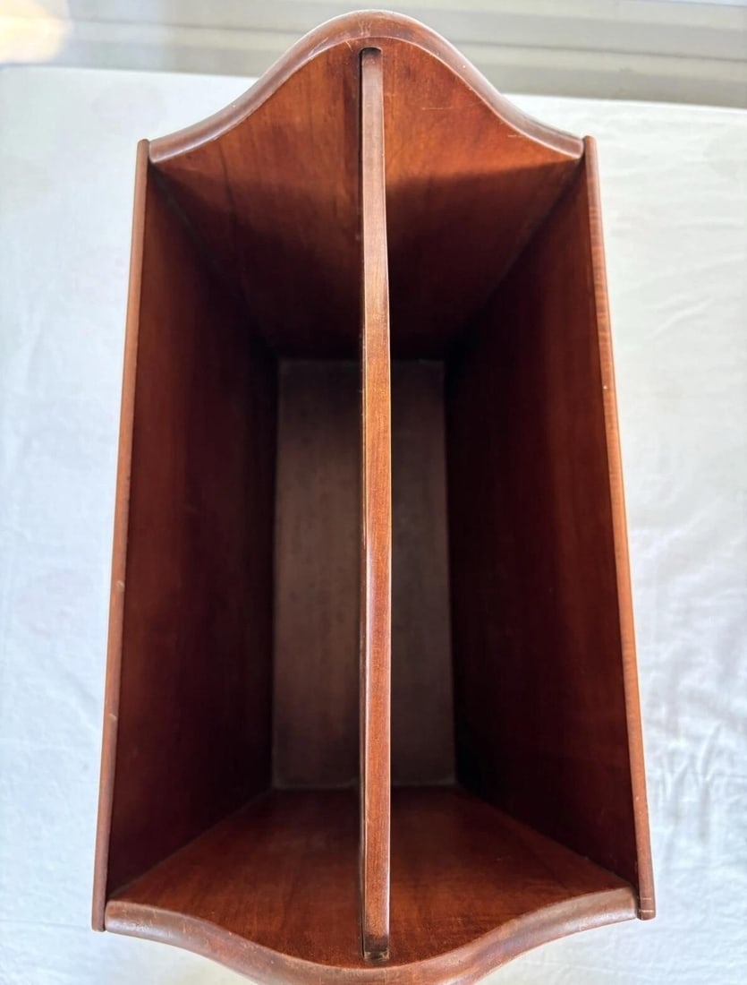 Vintage Colonial Magazine Rack in Maple - 7