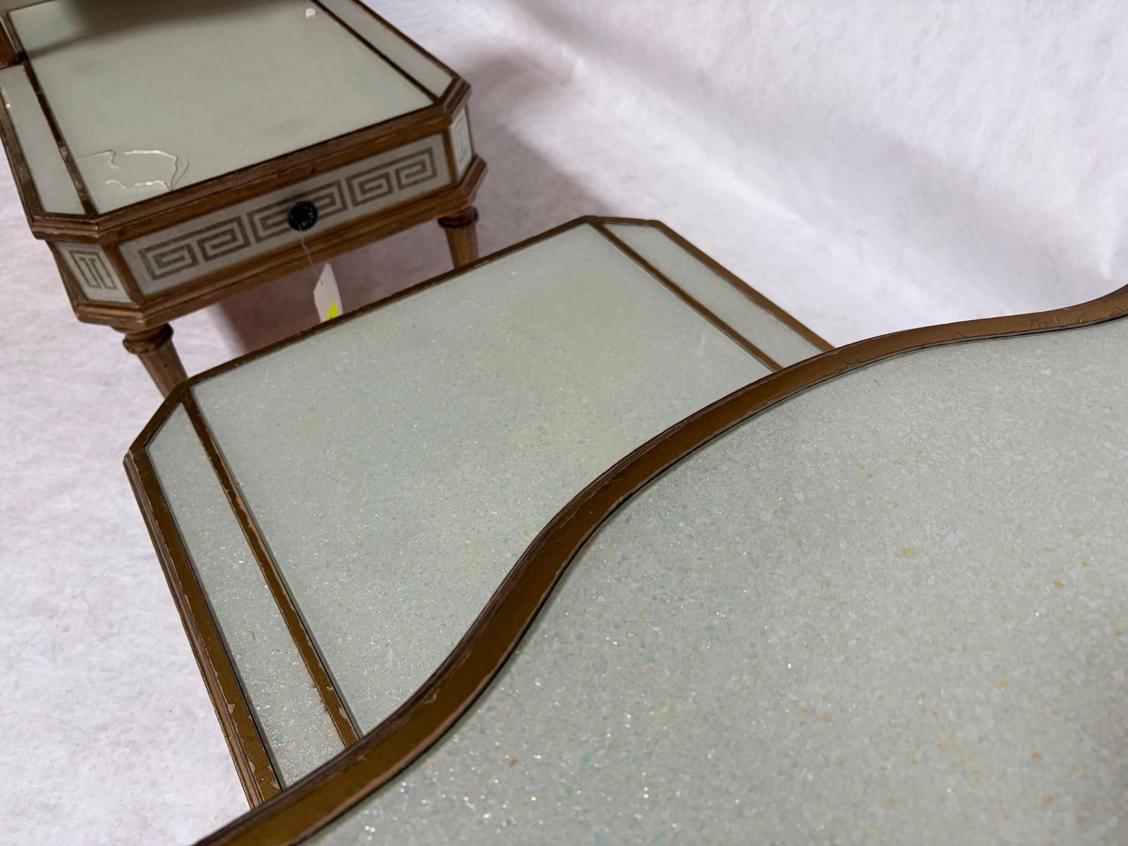 Mid 20th Century A Pair of Reverse-Painted and Opalescent Nightstands - 14