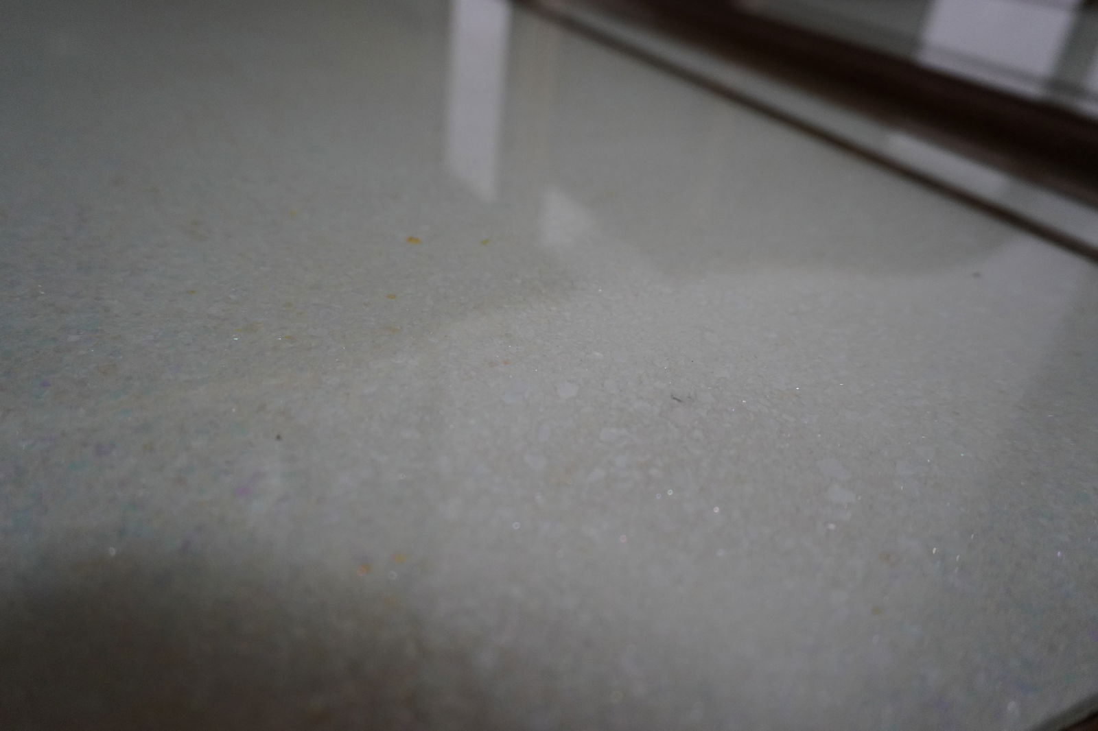 Mid 20th Century A Pair of Reverse-Painted and Opalescent Nightstands - 17