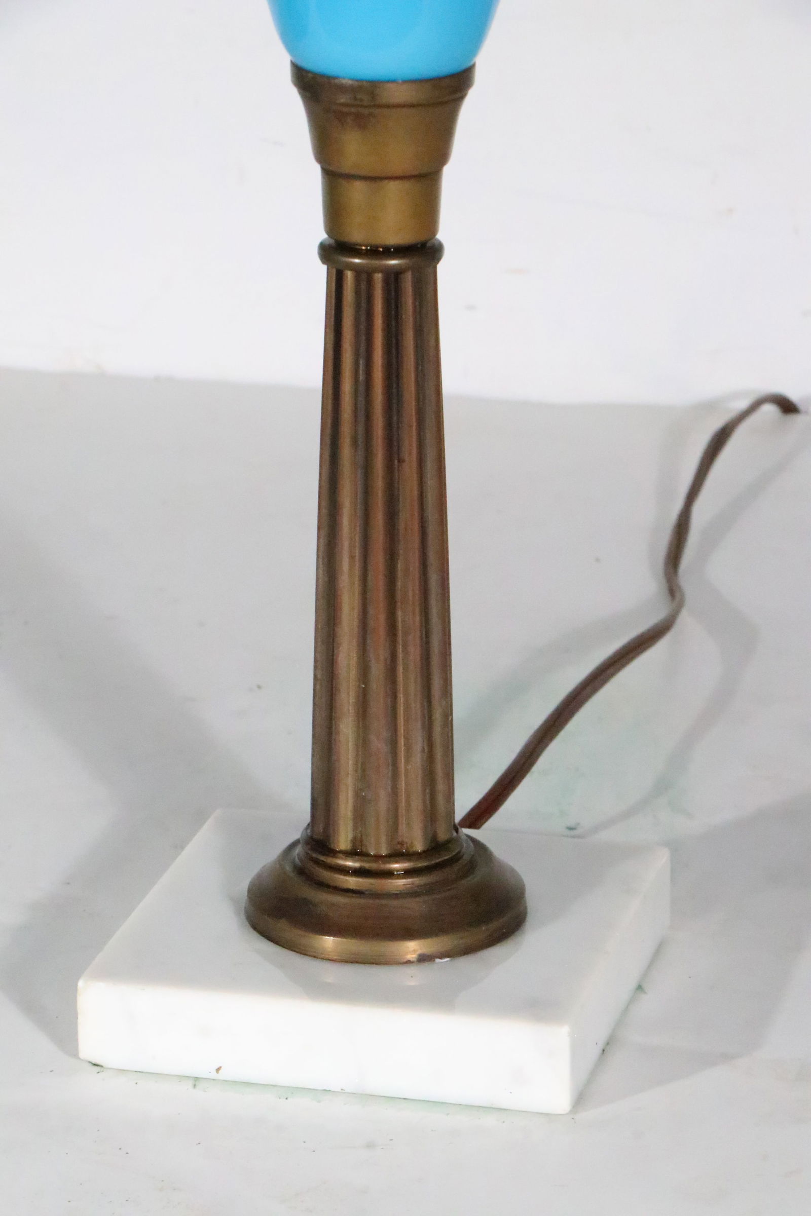 Early 20th Century Electrified Oil Lamp With French Blue Opaline Glass Font - 10